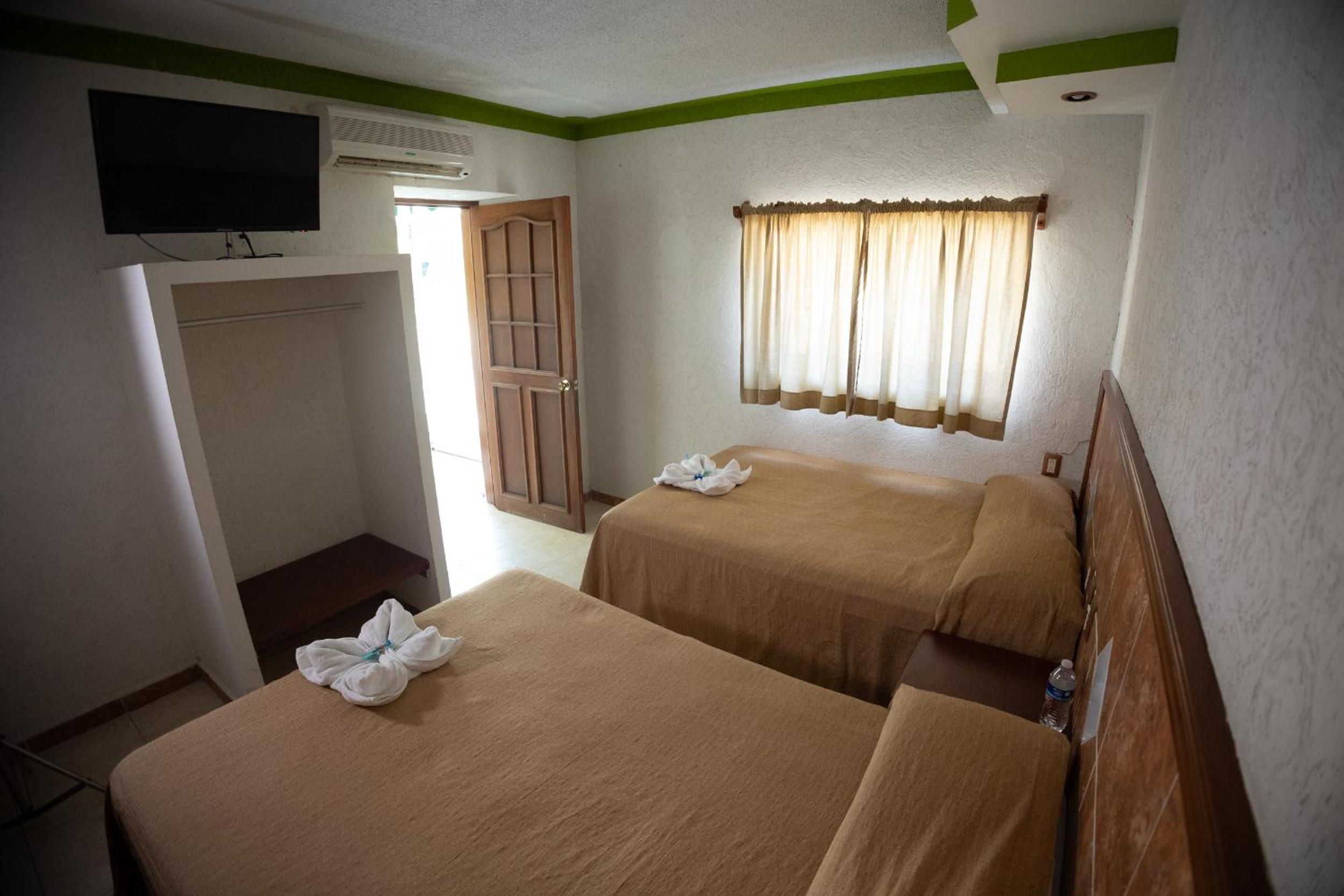Standard Double or Twin Room - Photo 2