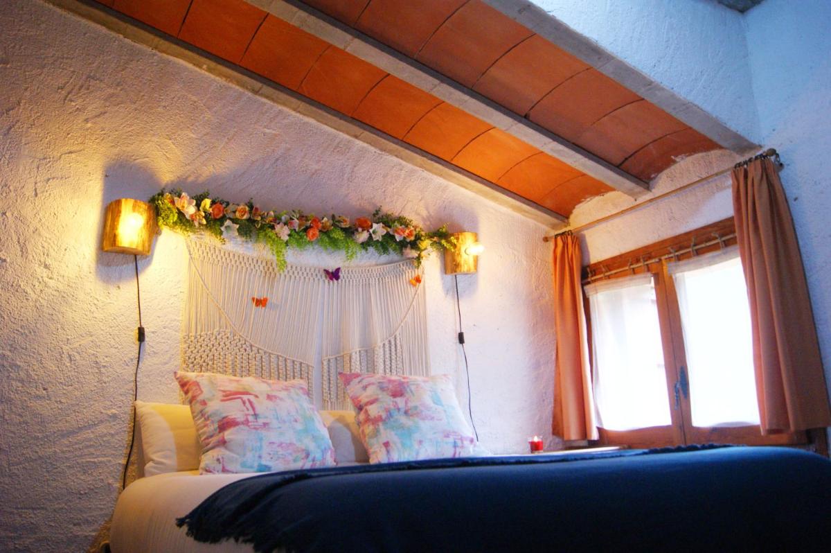 Double Room with Shared Bathroom photo 3