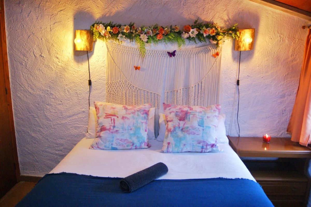 Double Room with Shared Bathroom photo 2
