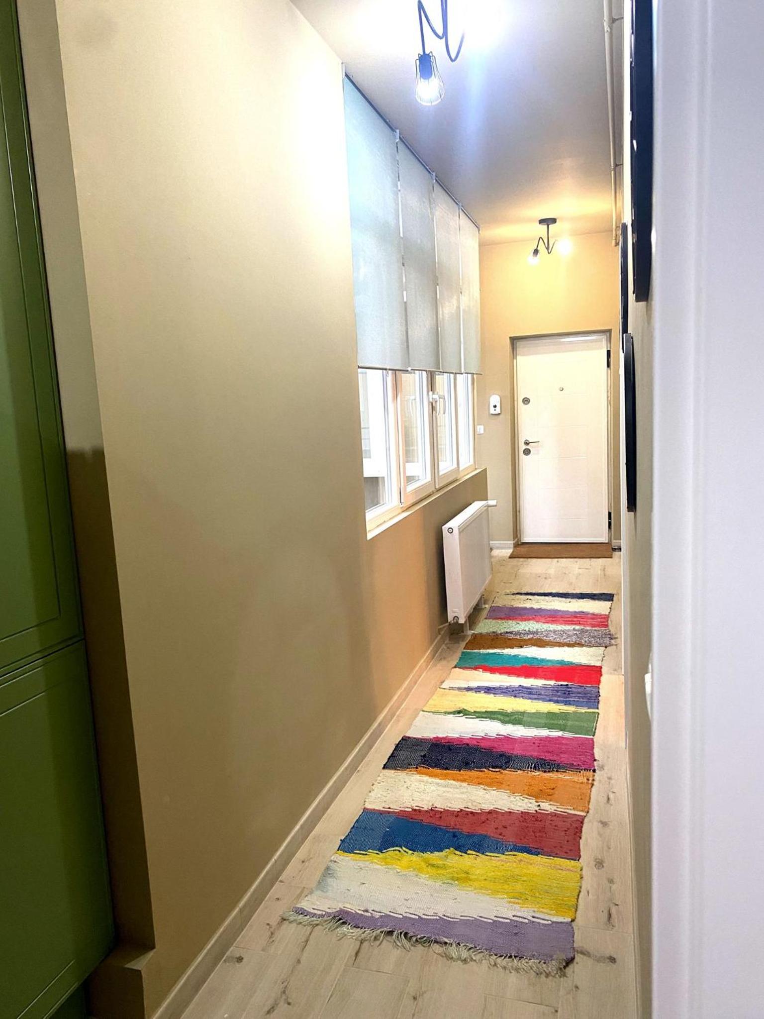 One-Bedroom Apartment - Photo 7