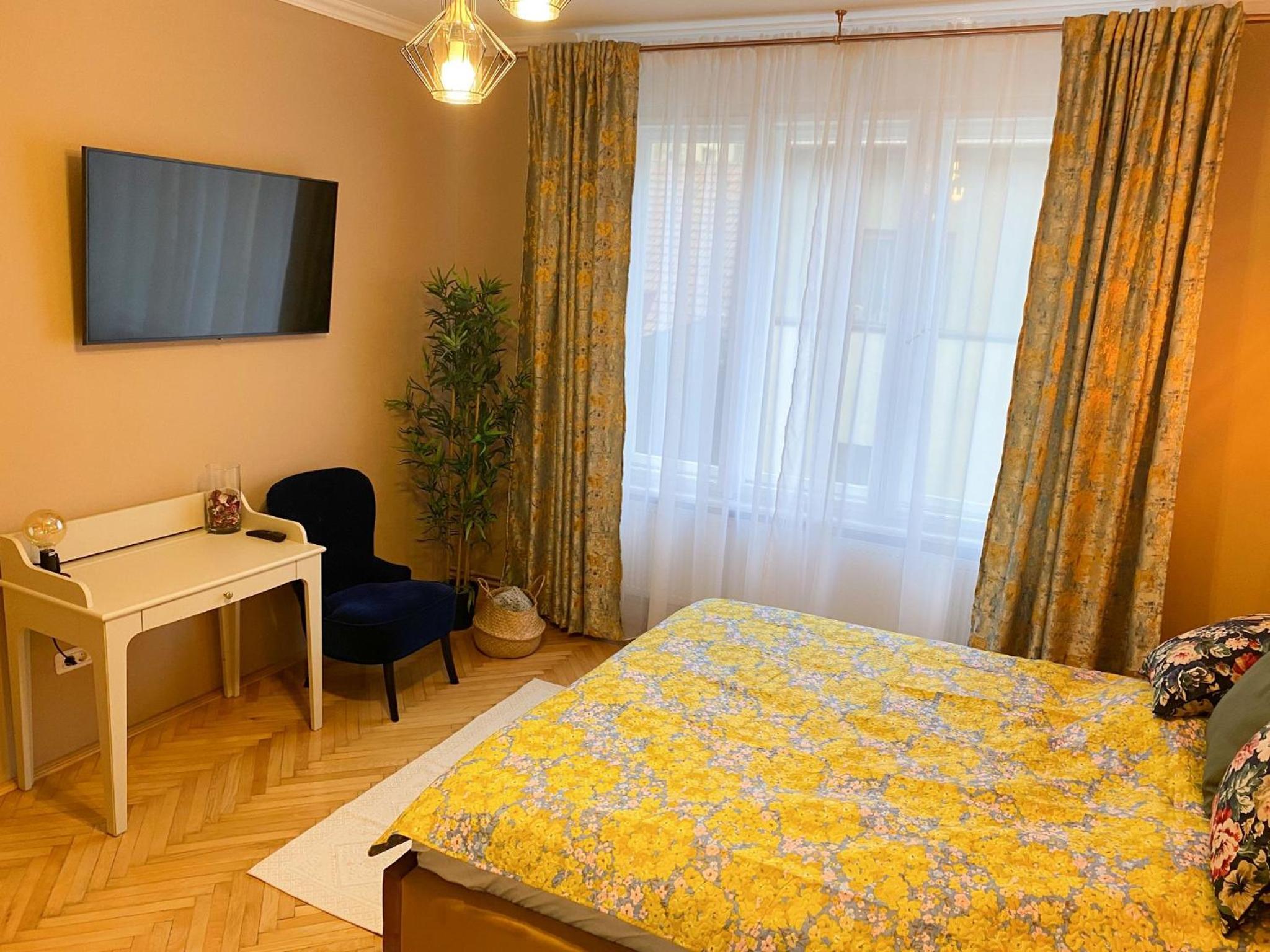 One-Bedroom Apartment - Photo 10