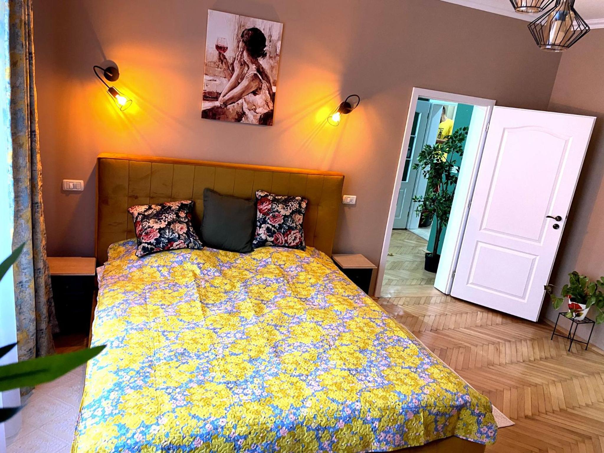 One-Bedroom Apartment - Photo 4