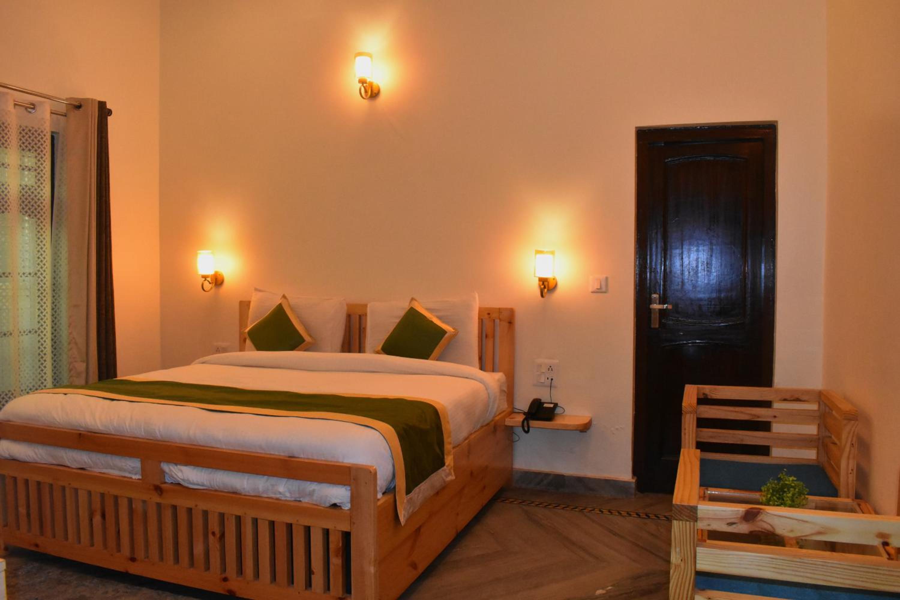 Standard Double Room - Photo 2