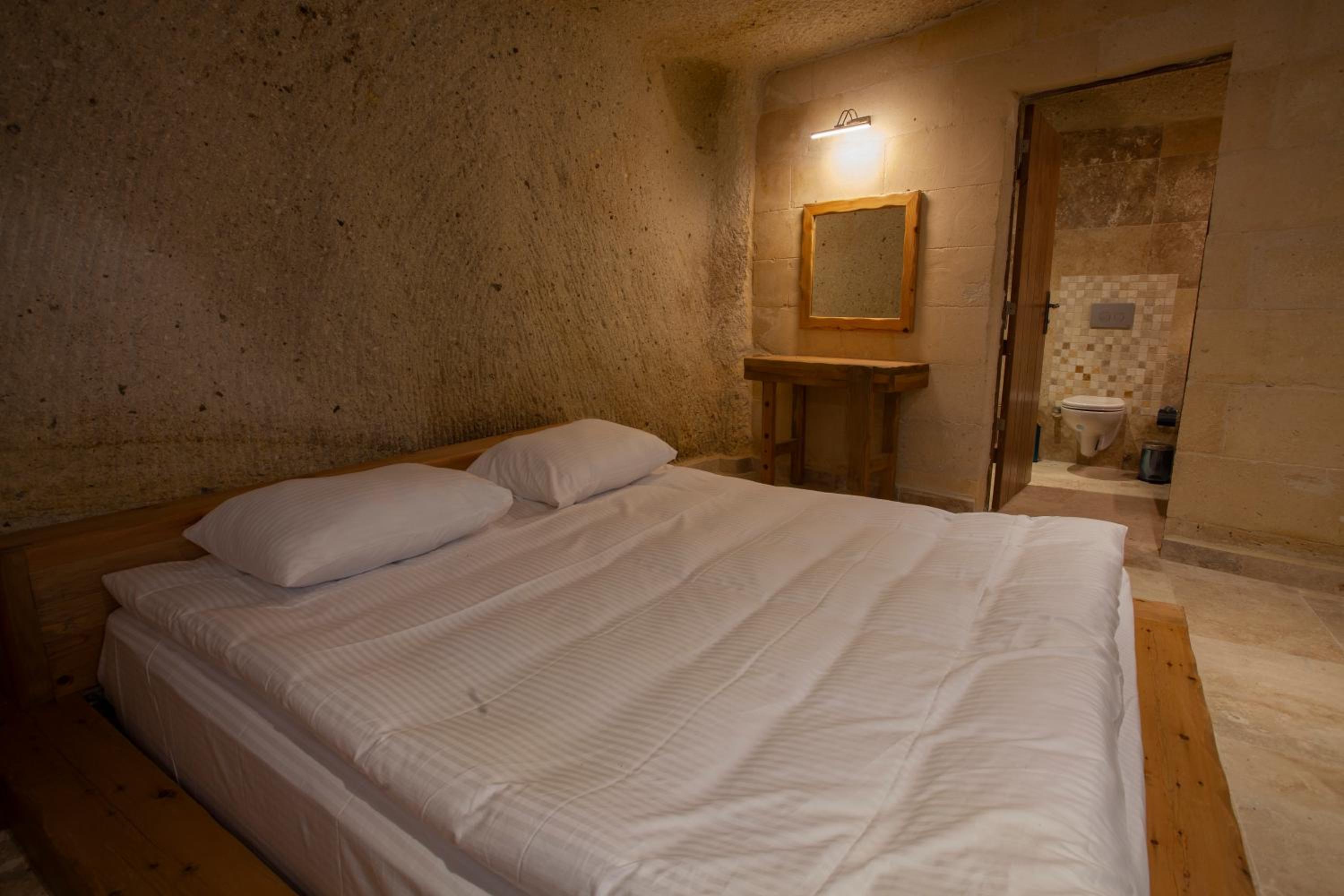 Deluxe Triple Room photo 3