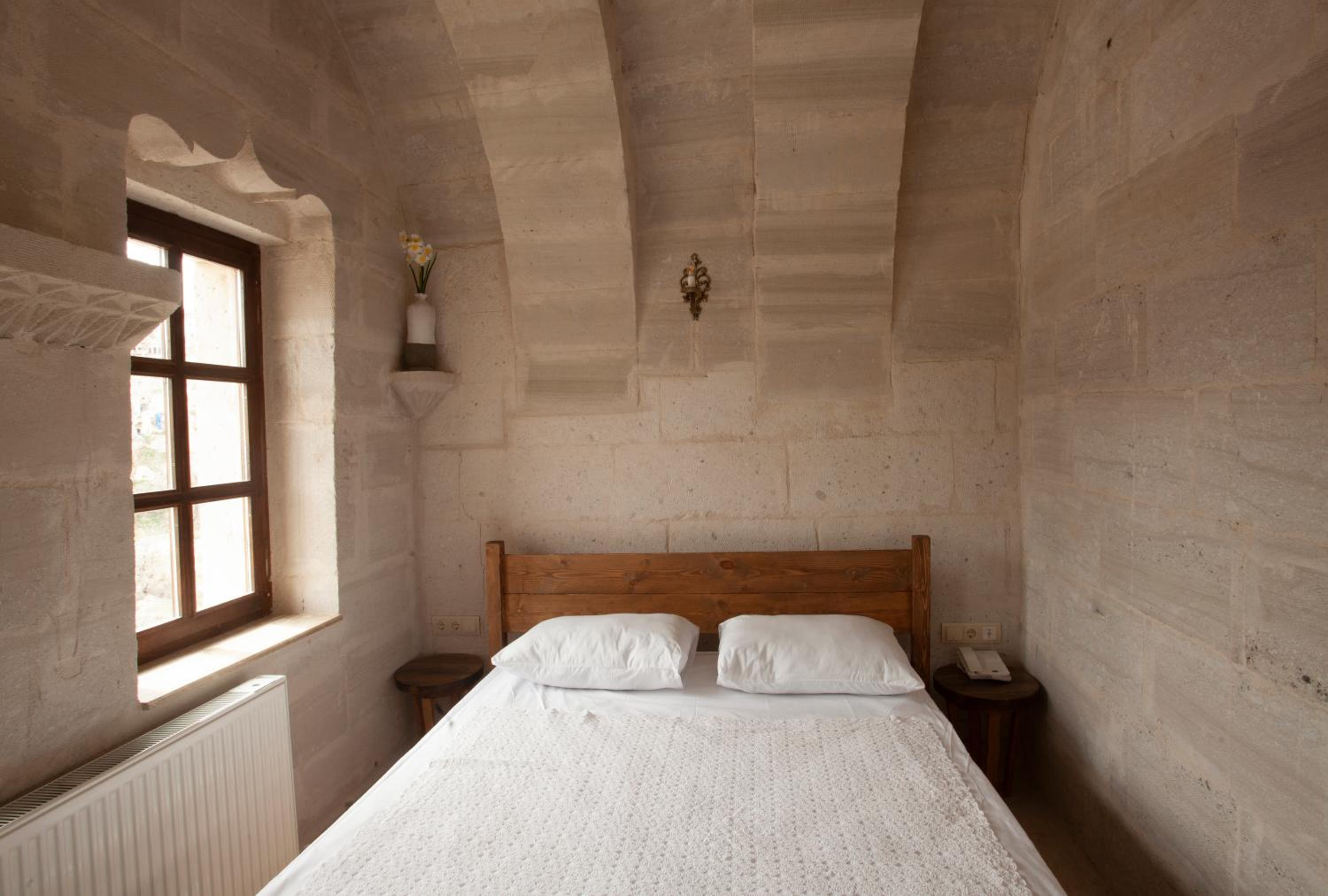 Budget Double Room photo 2