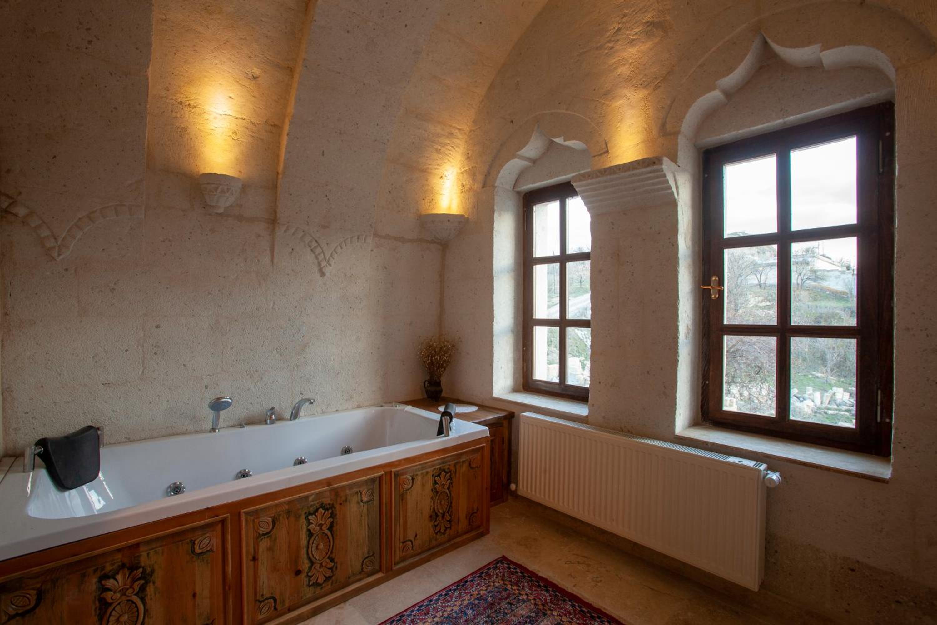 Double Room with Spa Bath photo 3