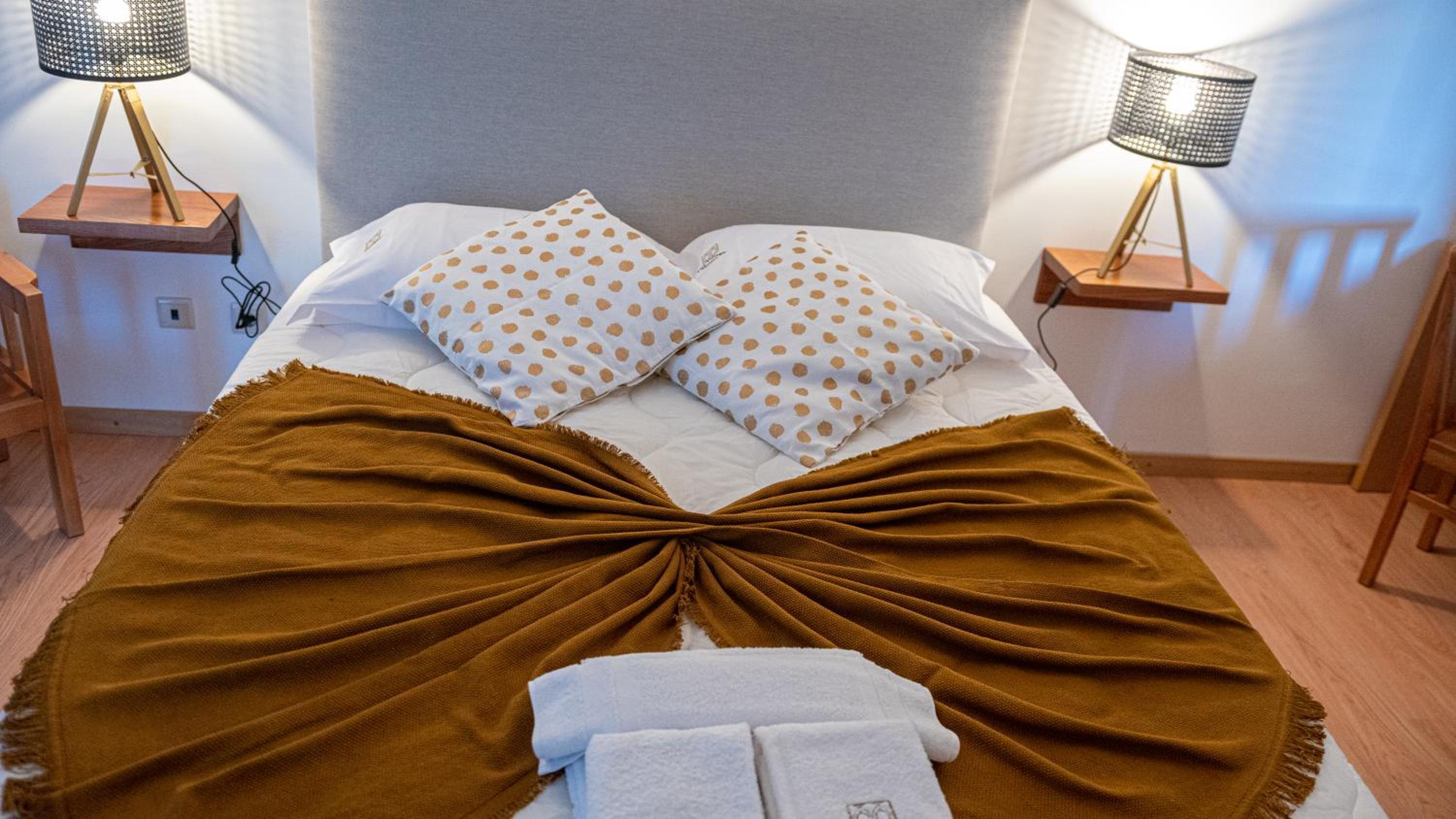Deluxe Room - Photo 4