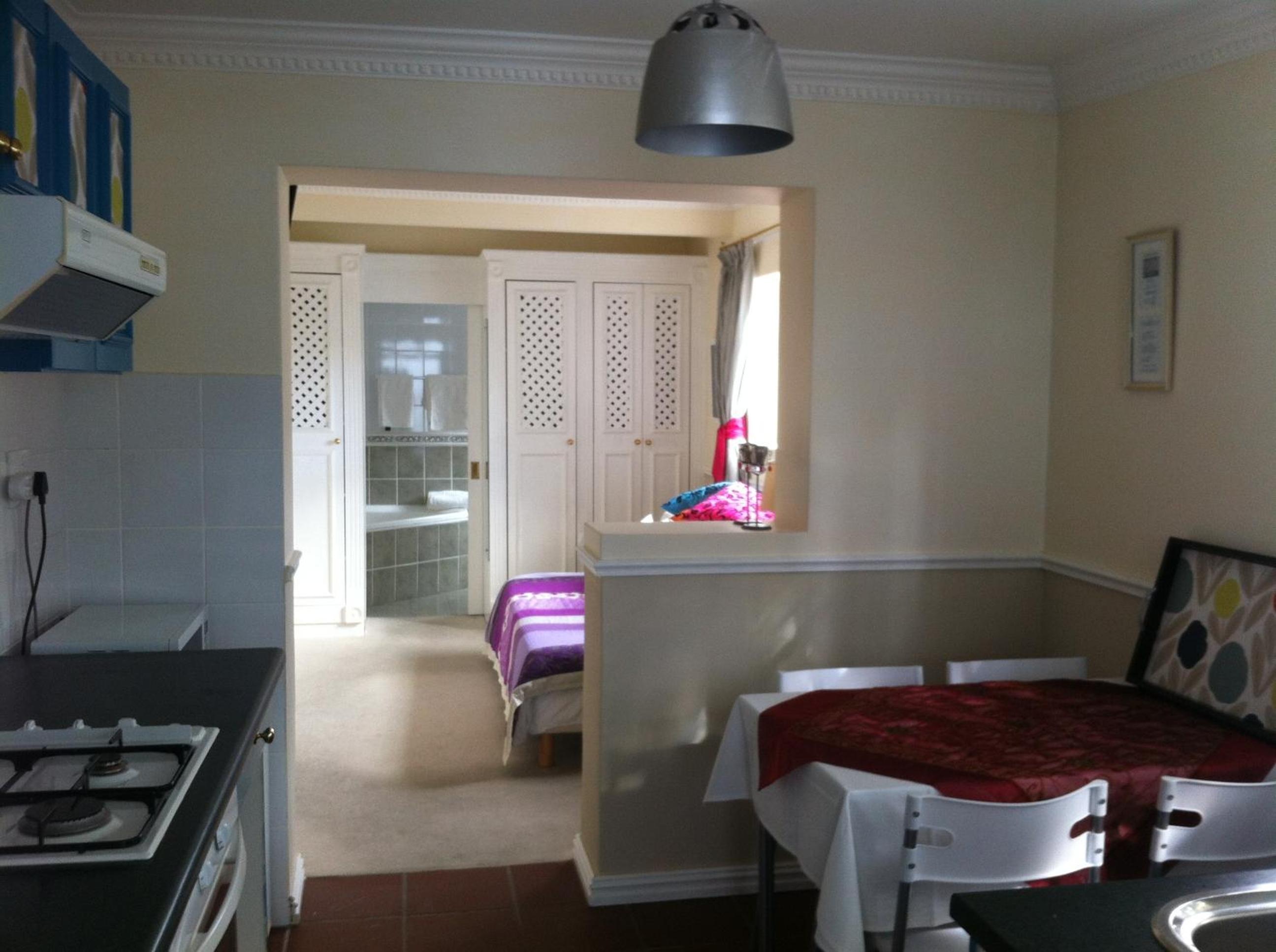 Family Room - Photo 2