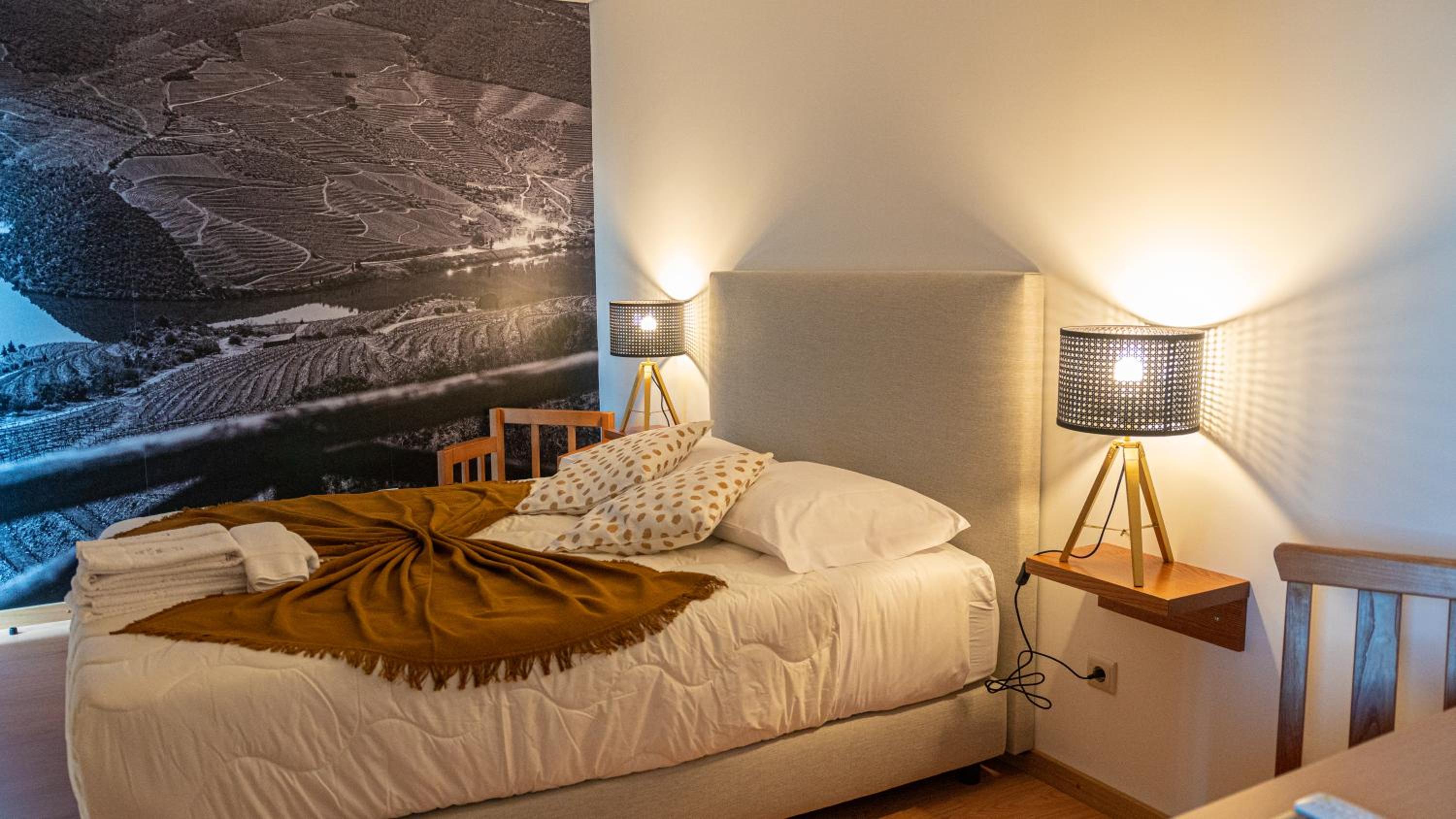 Deluxe Room - Photo 5