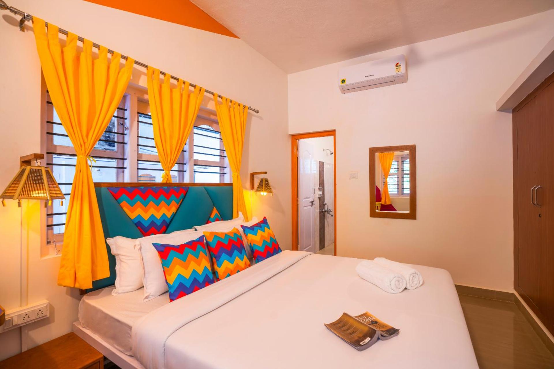 Deluxe Private A/C Room with Ensuite Bathroom - Photo 3