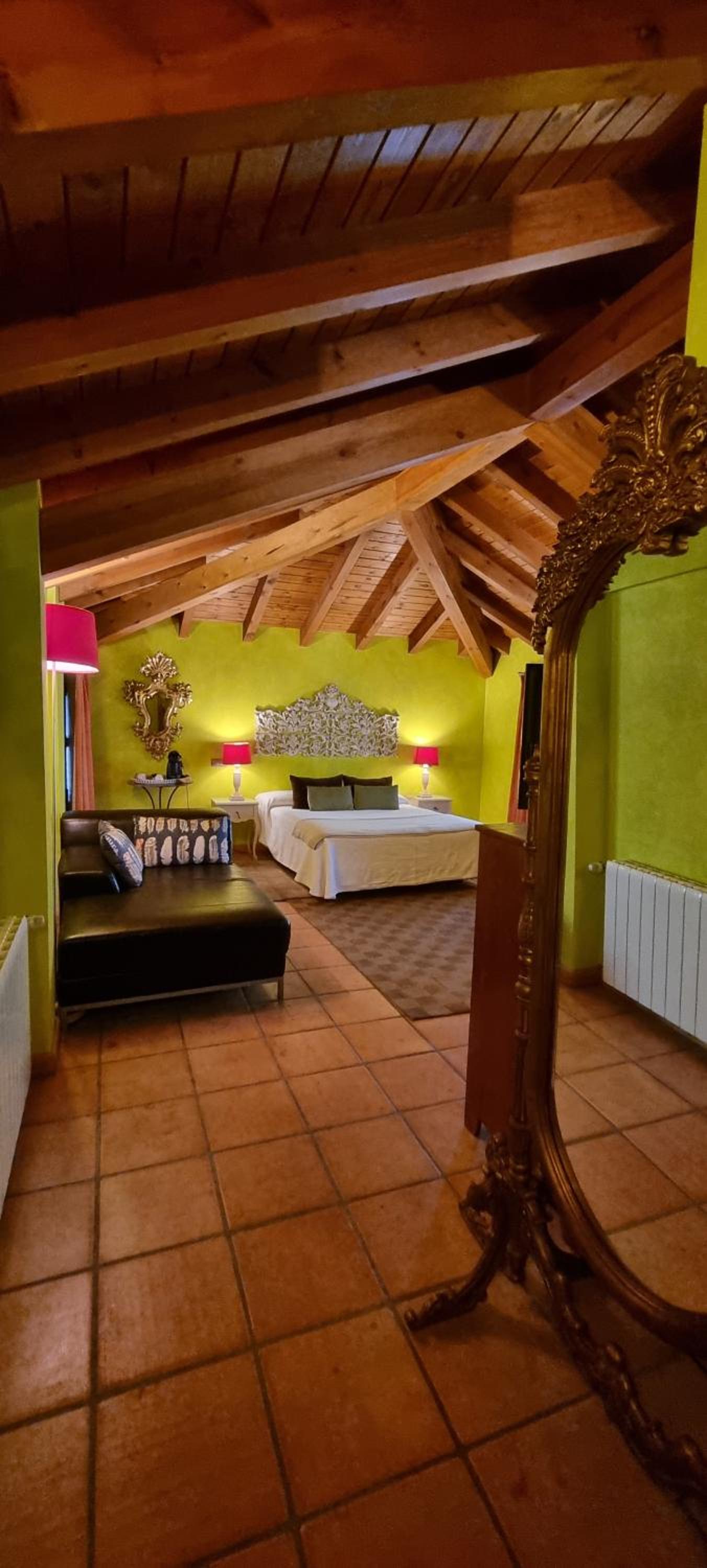 Suite Deluxe con Bañera de Hidromasaje