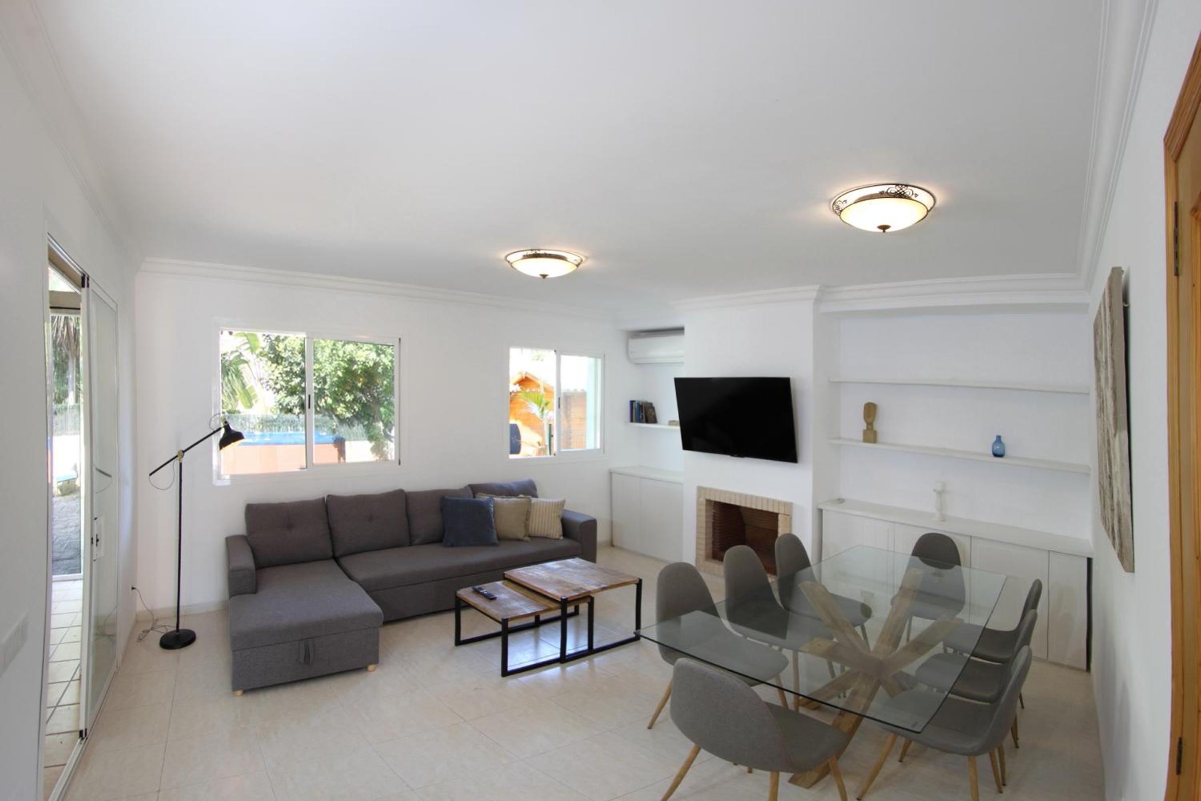 Three-Bedroom Villa photo 3