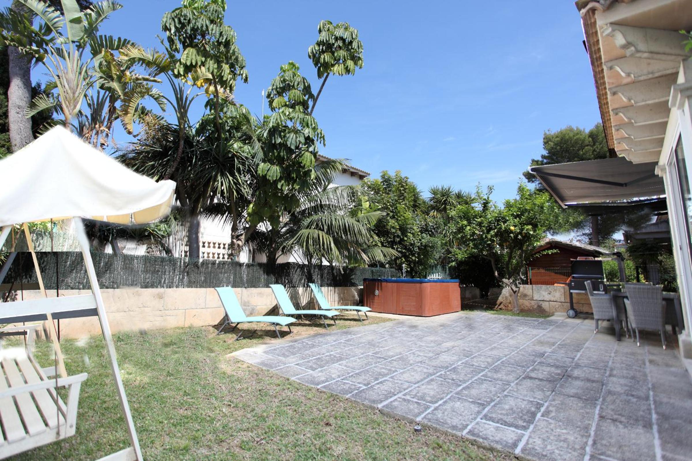 Three-Bedroom Villa photo 3