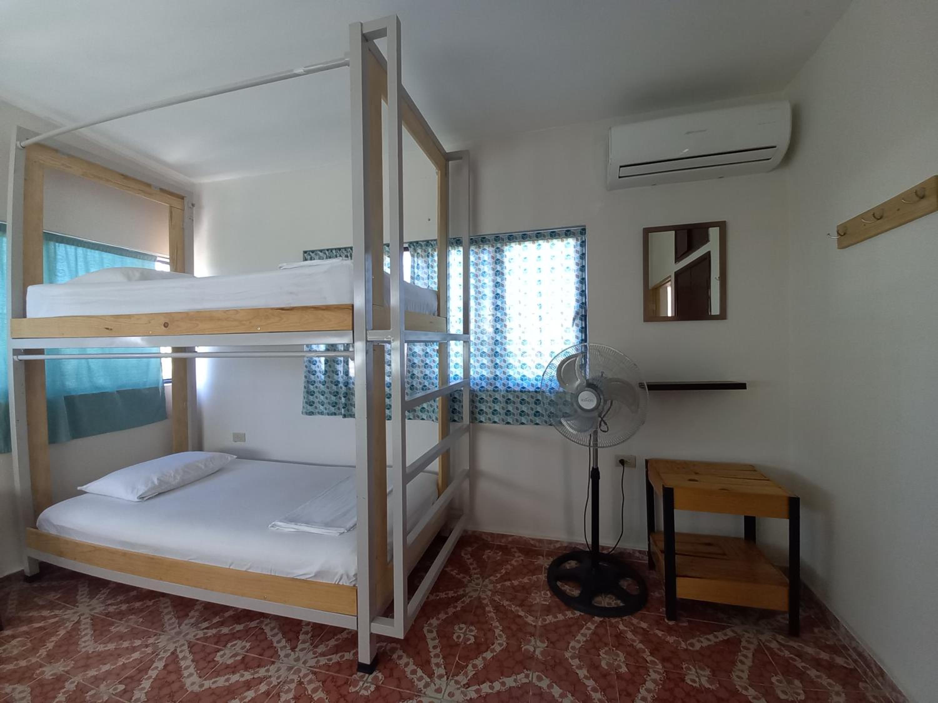 Bed in 4-Bed Mixed Dormitory Room photo 3