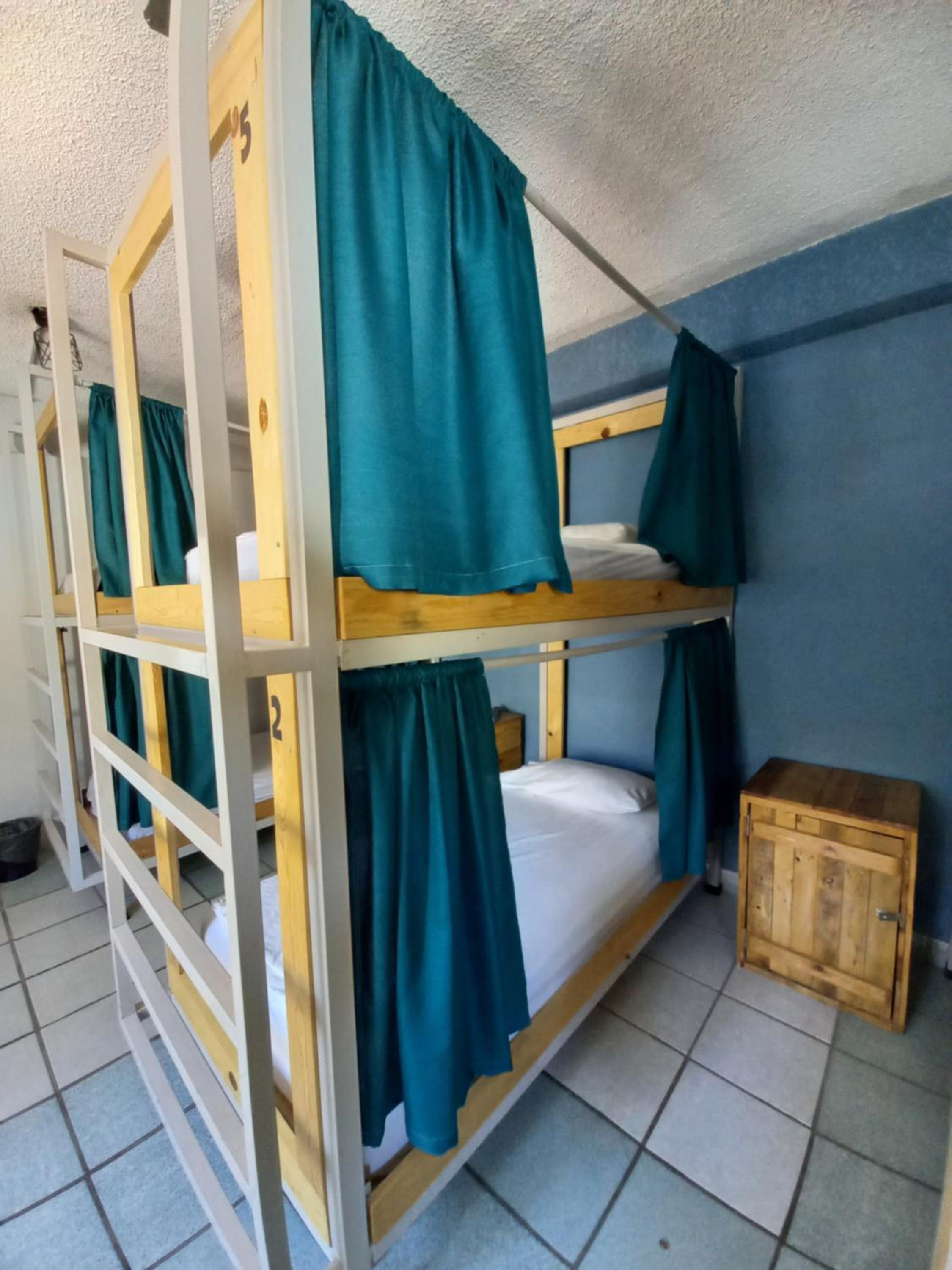 Bed in 6-Bed Mixed Dormitory Room photo 2