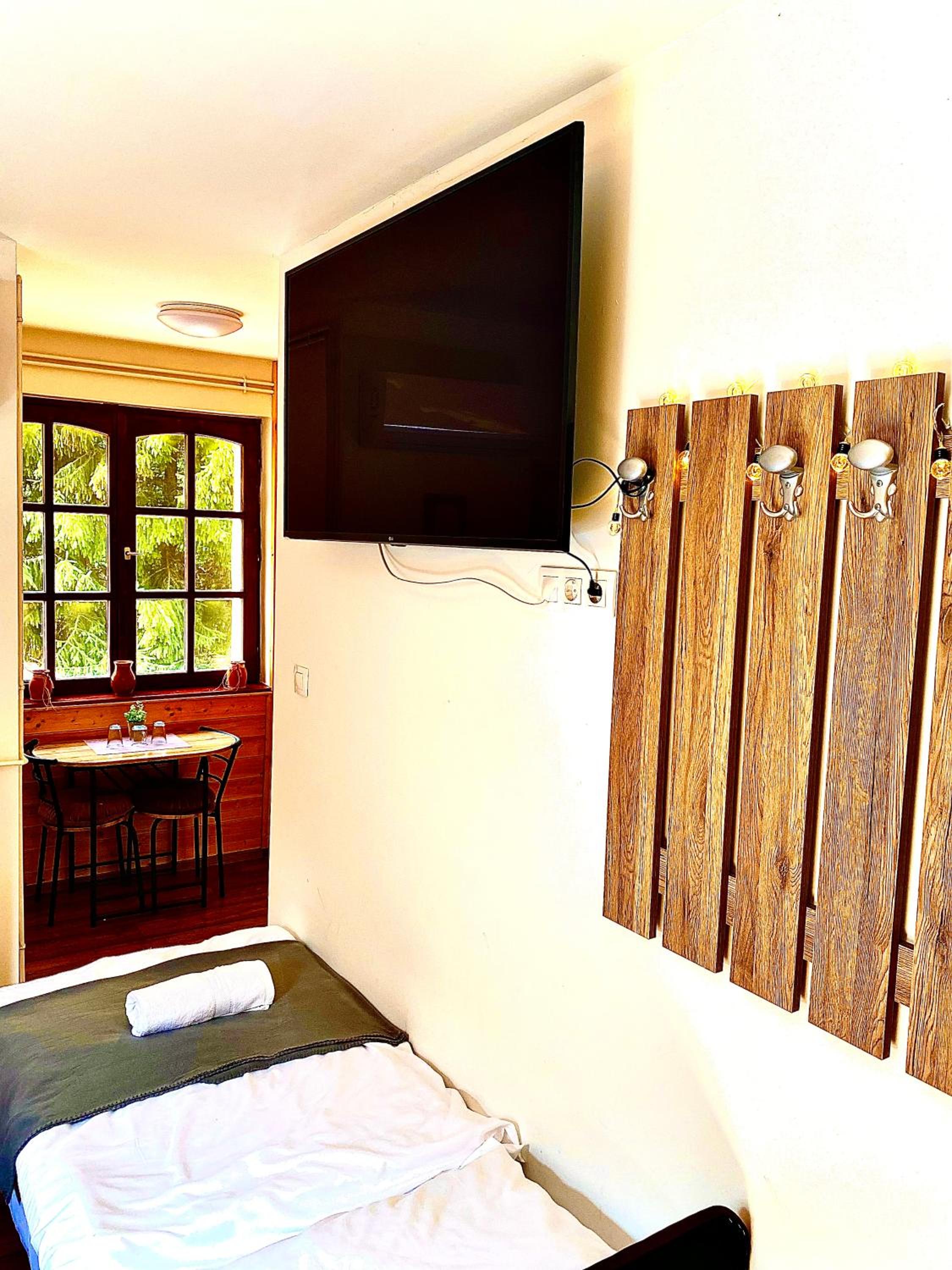 Standard Queen Room - Photo 2