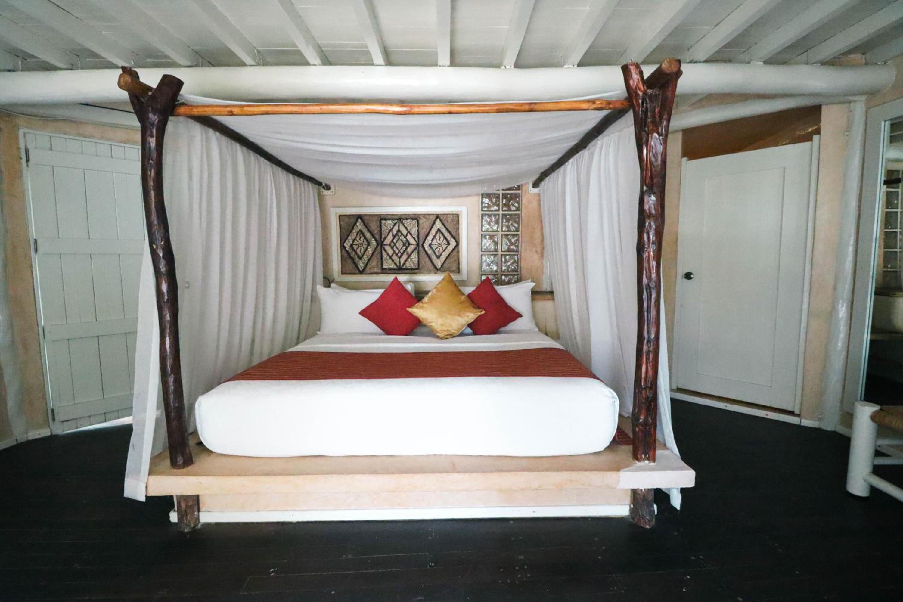 Deluxe Ocean Front - Ground Floor - Photo 1