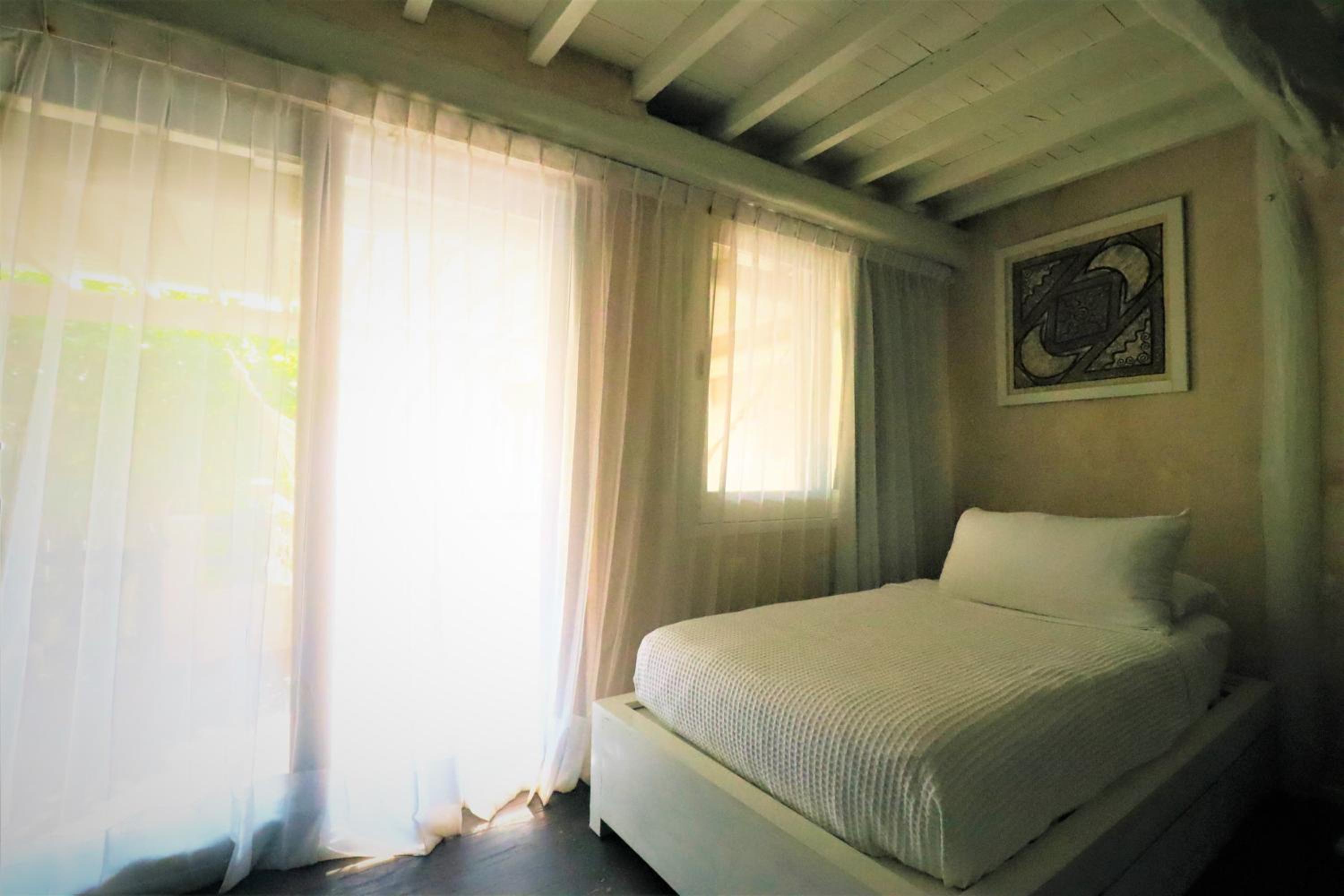 Deluxe Ocean Front - Ground Floor - Photo 9
