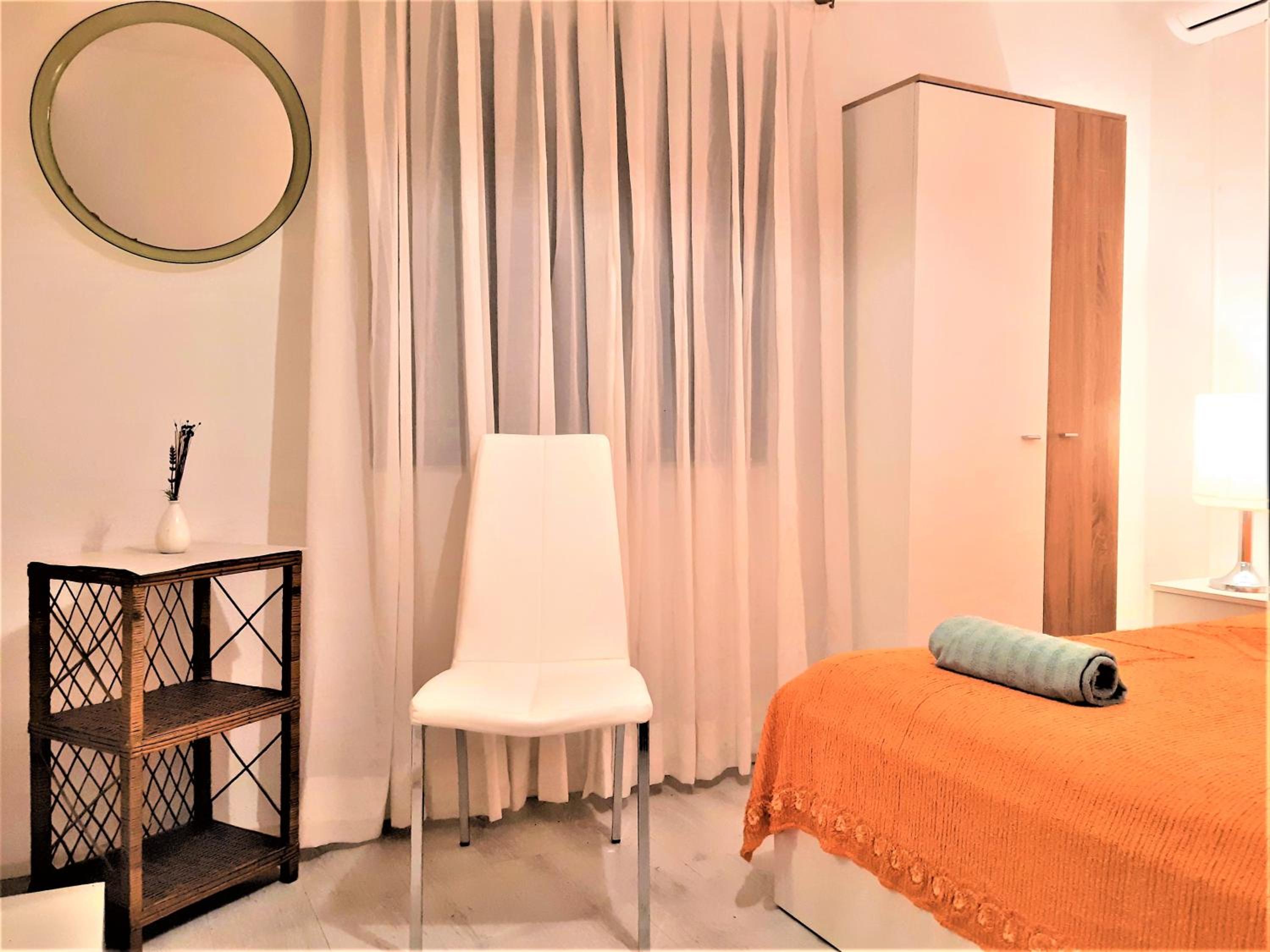 Quadruple Room with Private Bathroom photo 3