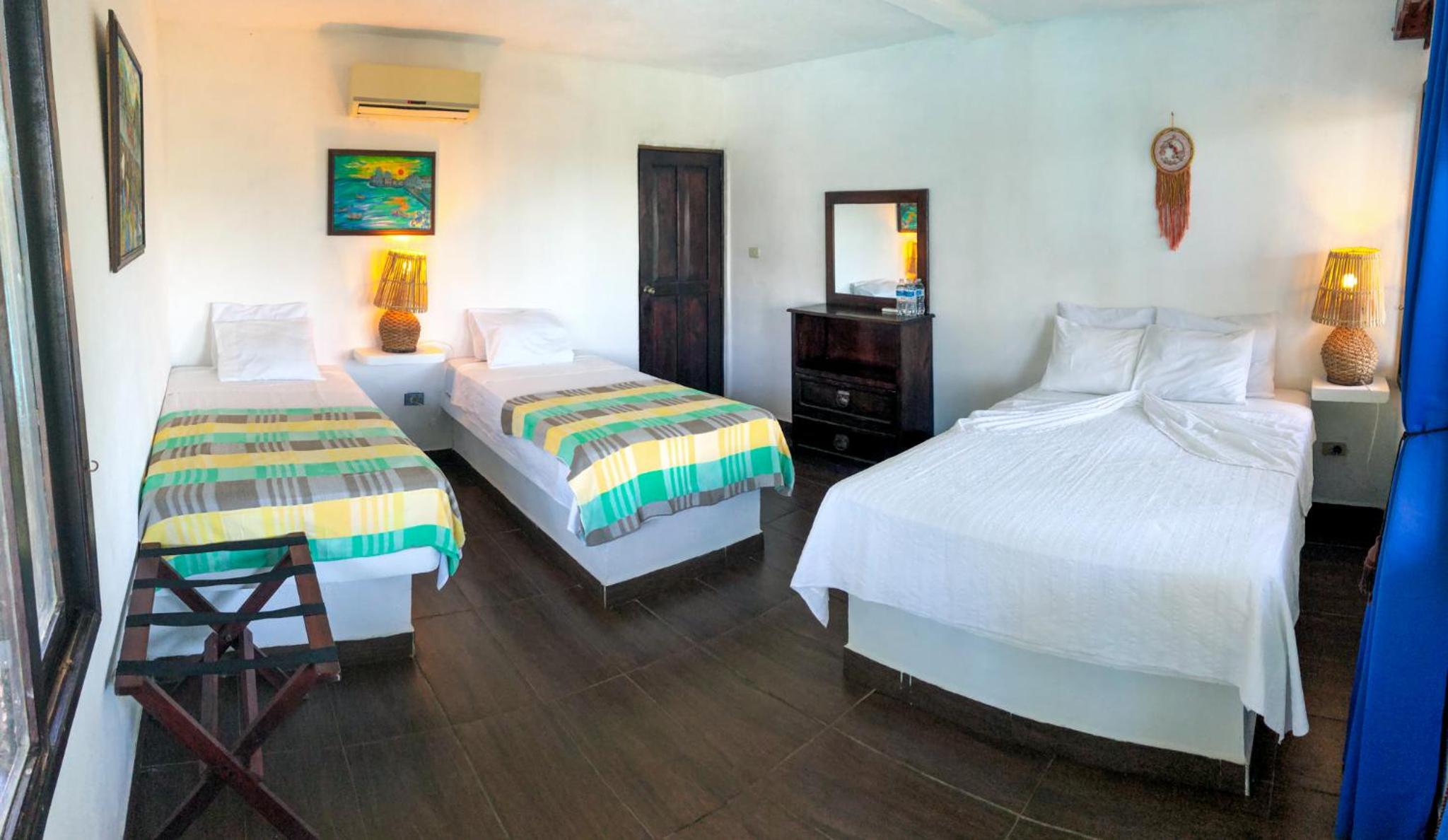 Quadruple Room with Sea View photo 2