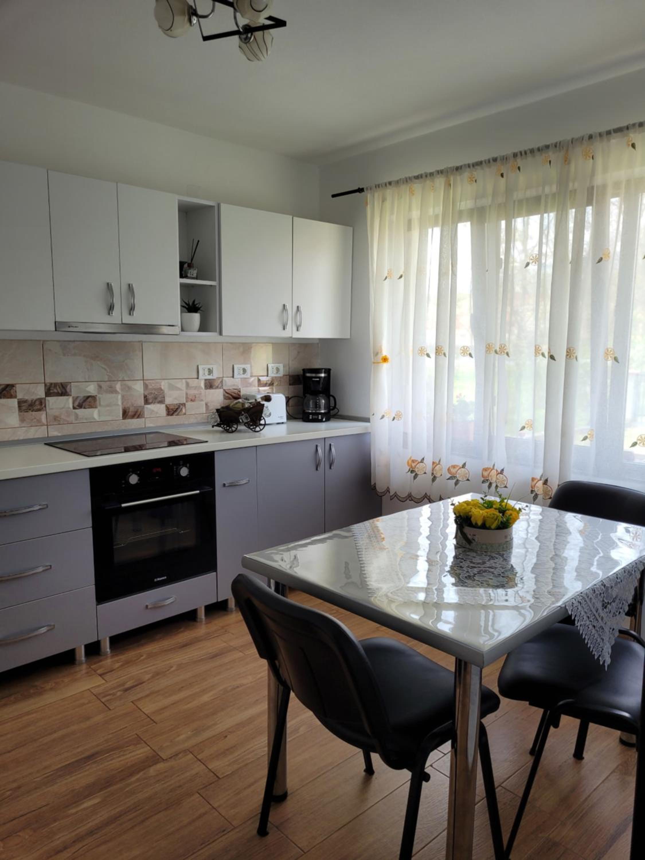 Two-Bedroom House - Photo 16