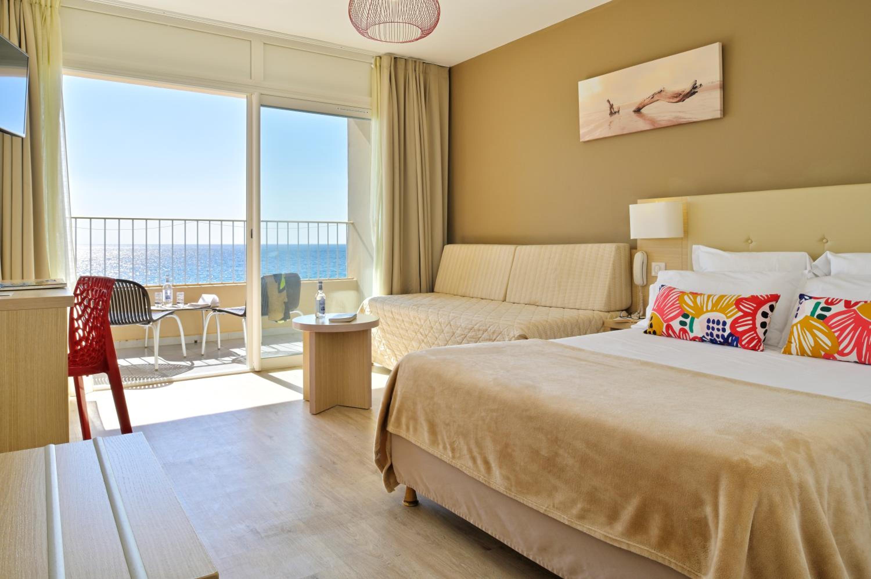 Double Room with Balcony and Sea View