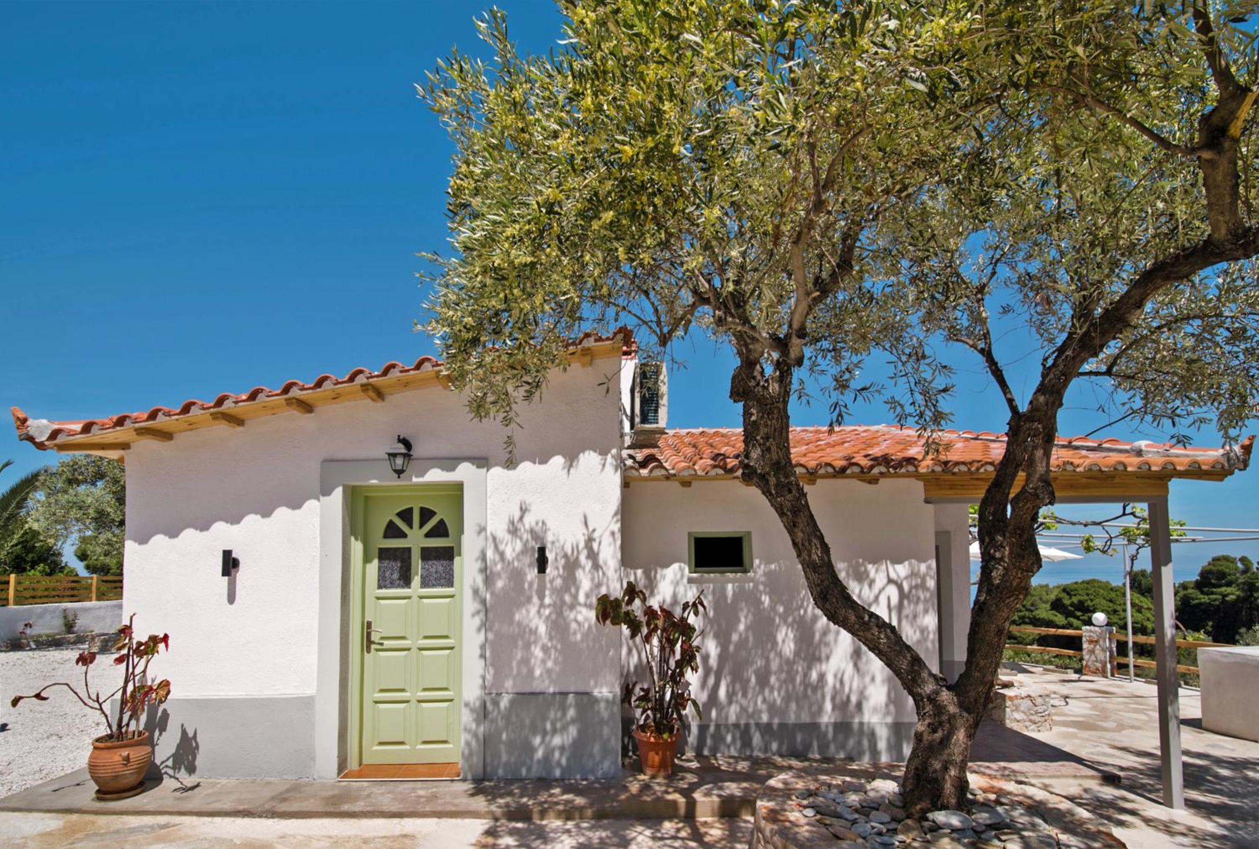 Two-Bedroom House photo 3