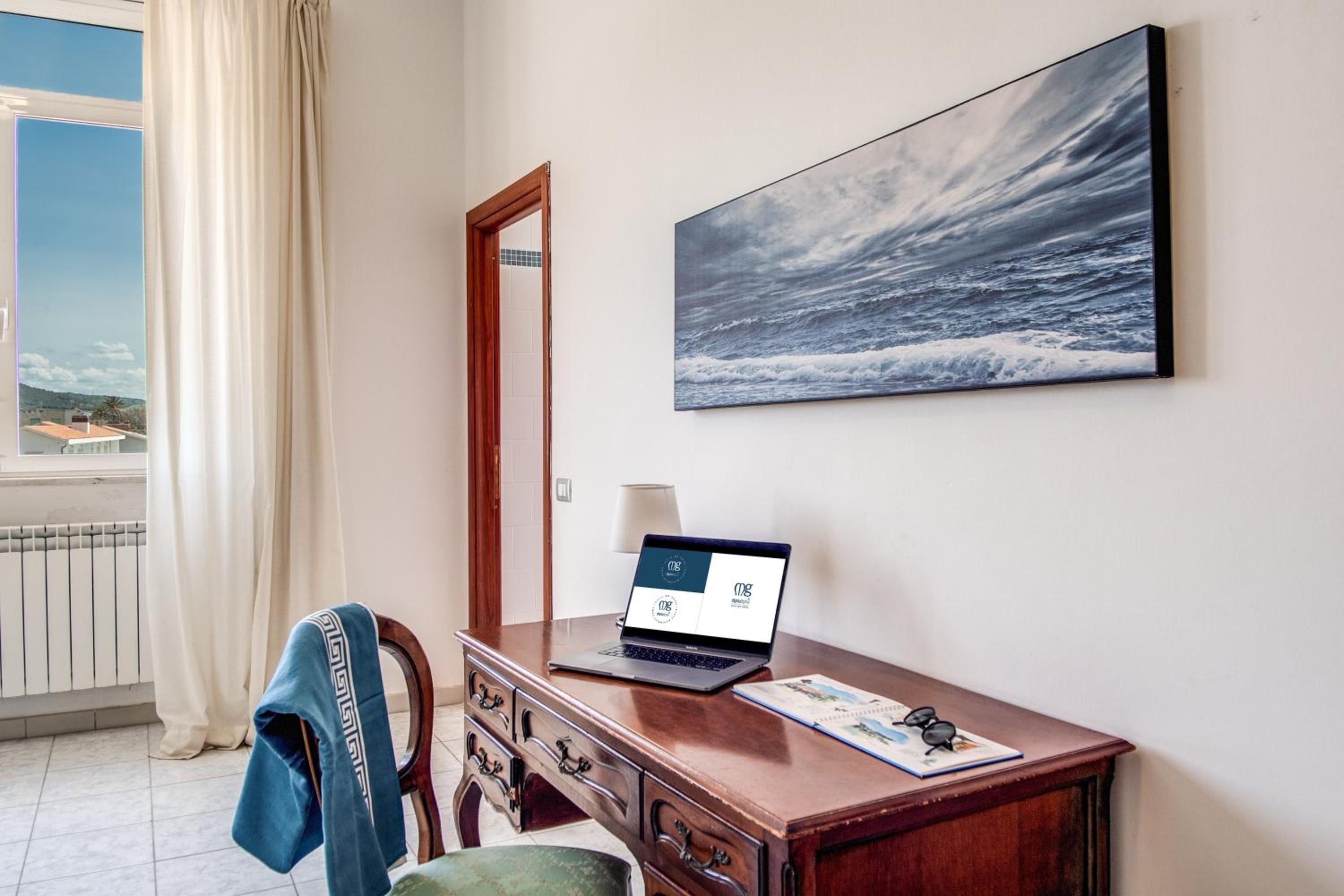 Standard Double or Twin Room - Photo 5