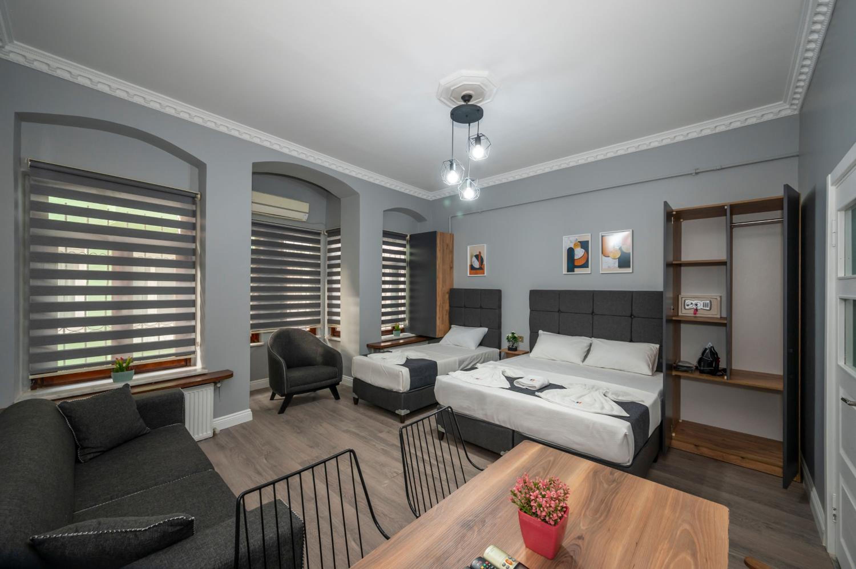 Family Room photo 1
