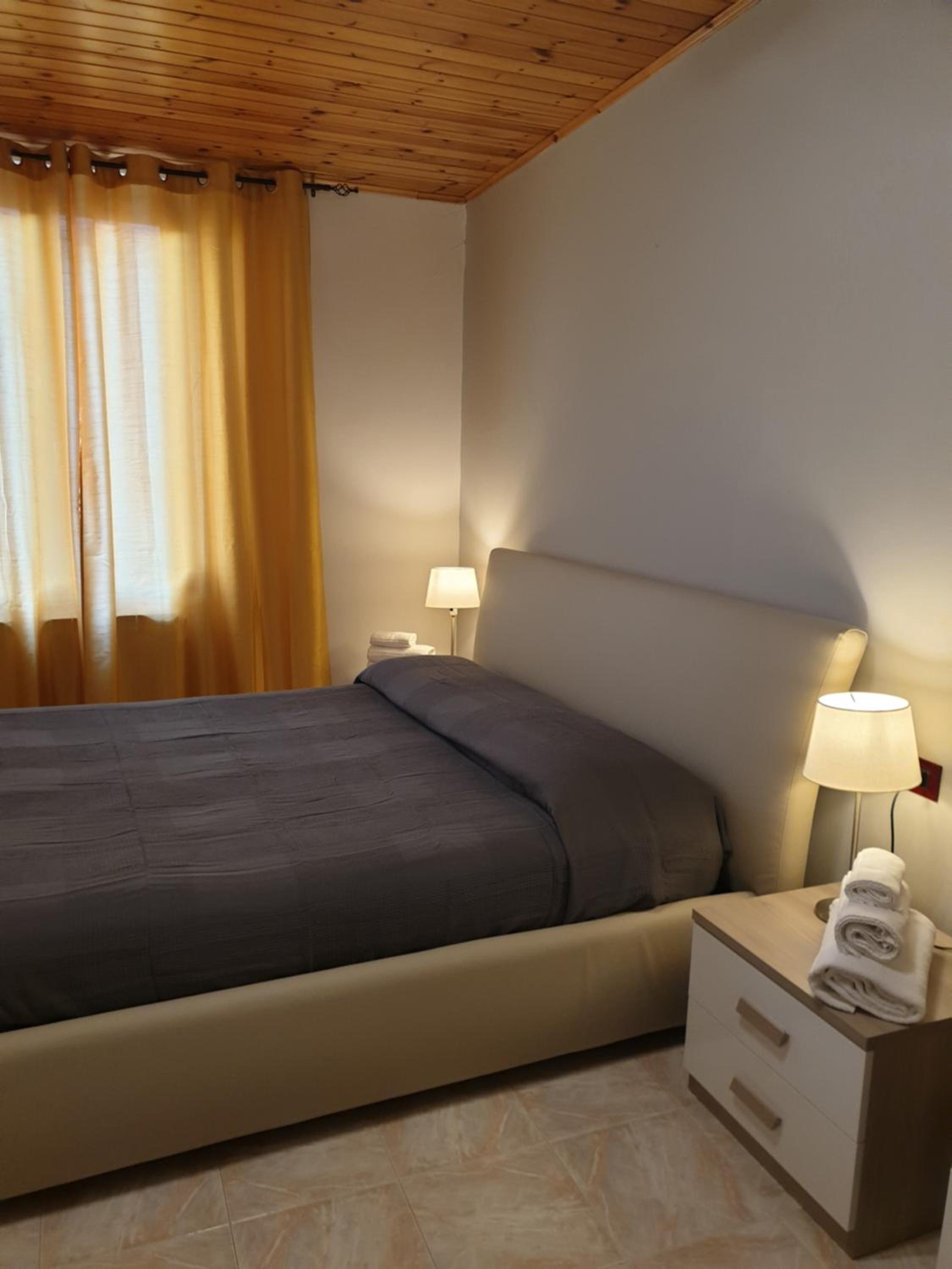 Two-Bedroom Apartment with Terrace - Split Level - Photo 24