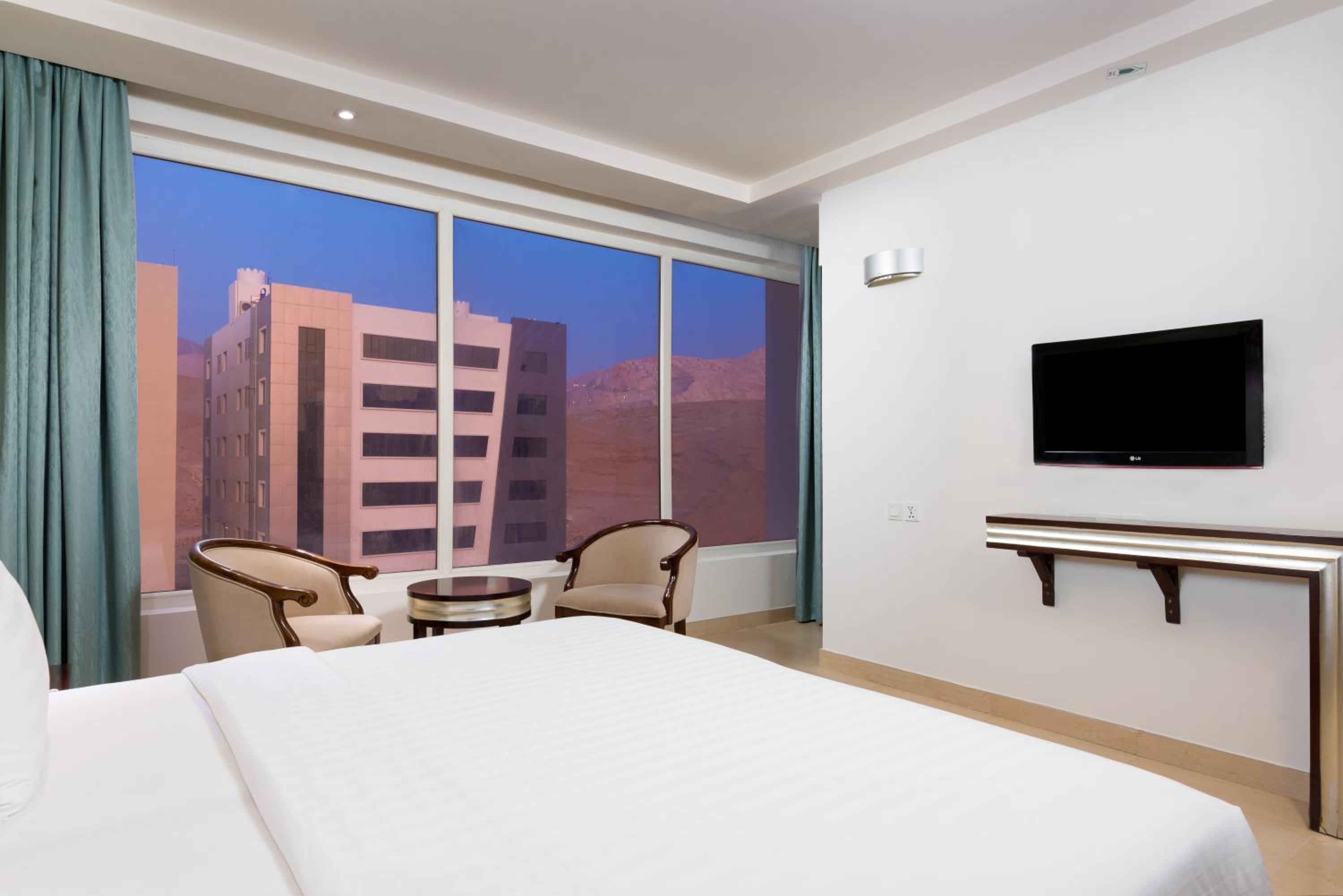 Saffron Hotel and Lounges — photo 40