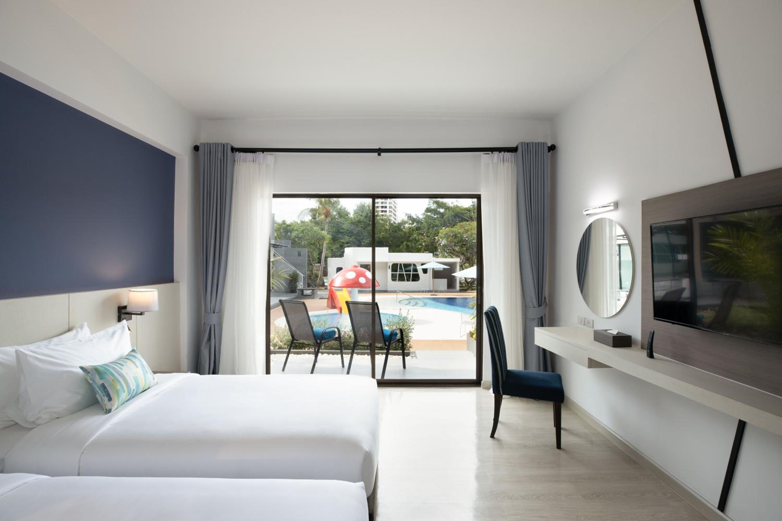 Deluxe Twin Room with Pool Terrace