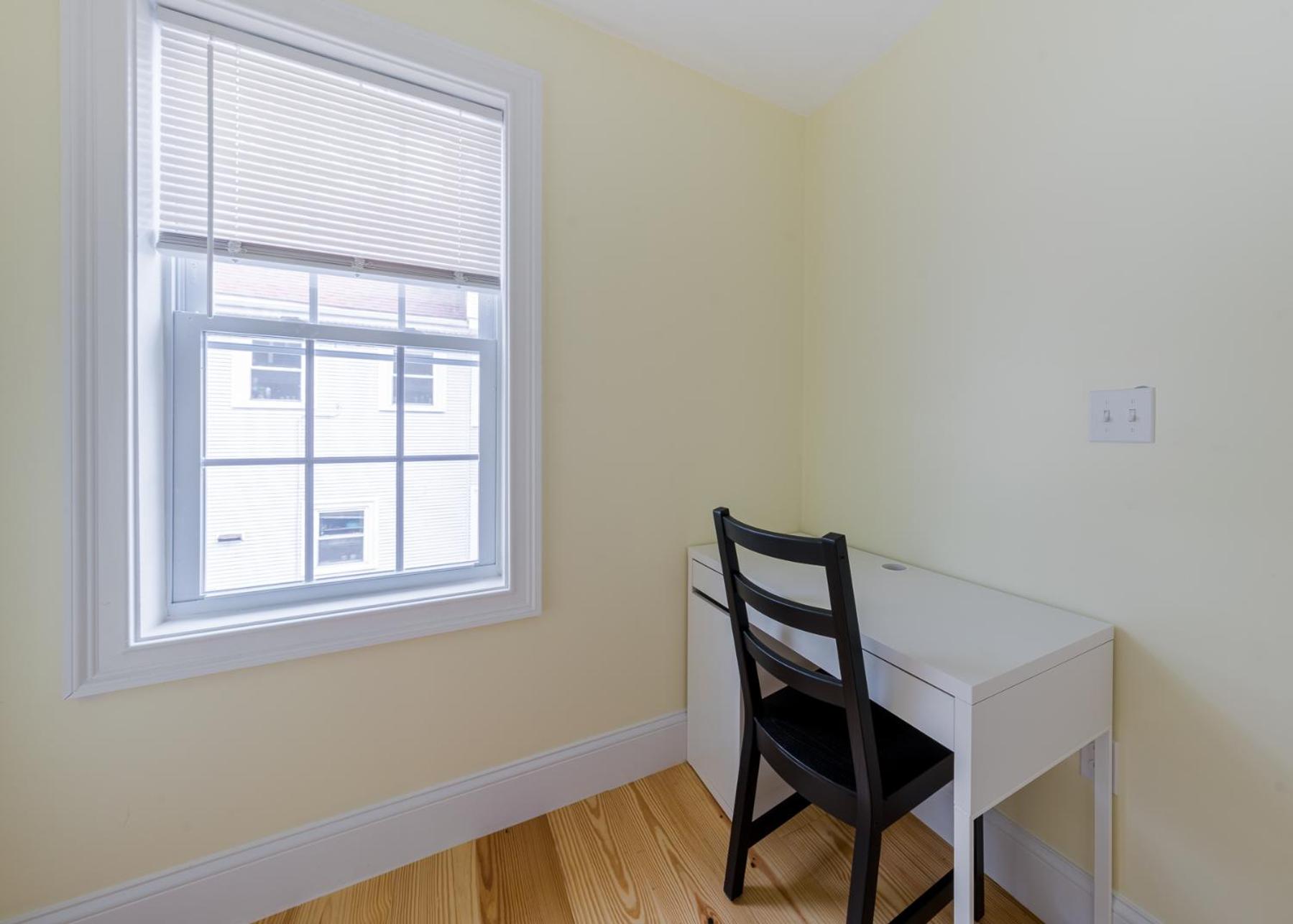 Three-Bedroom Apartment photo 1