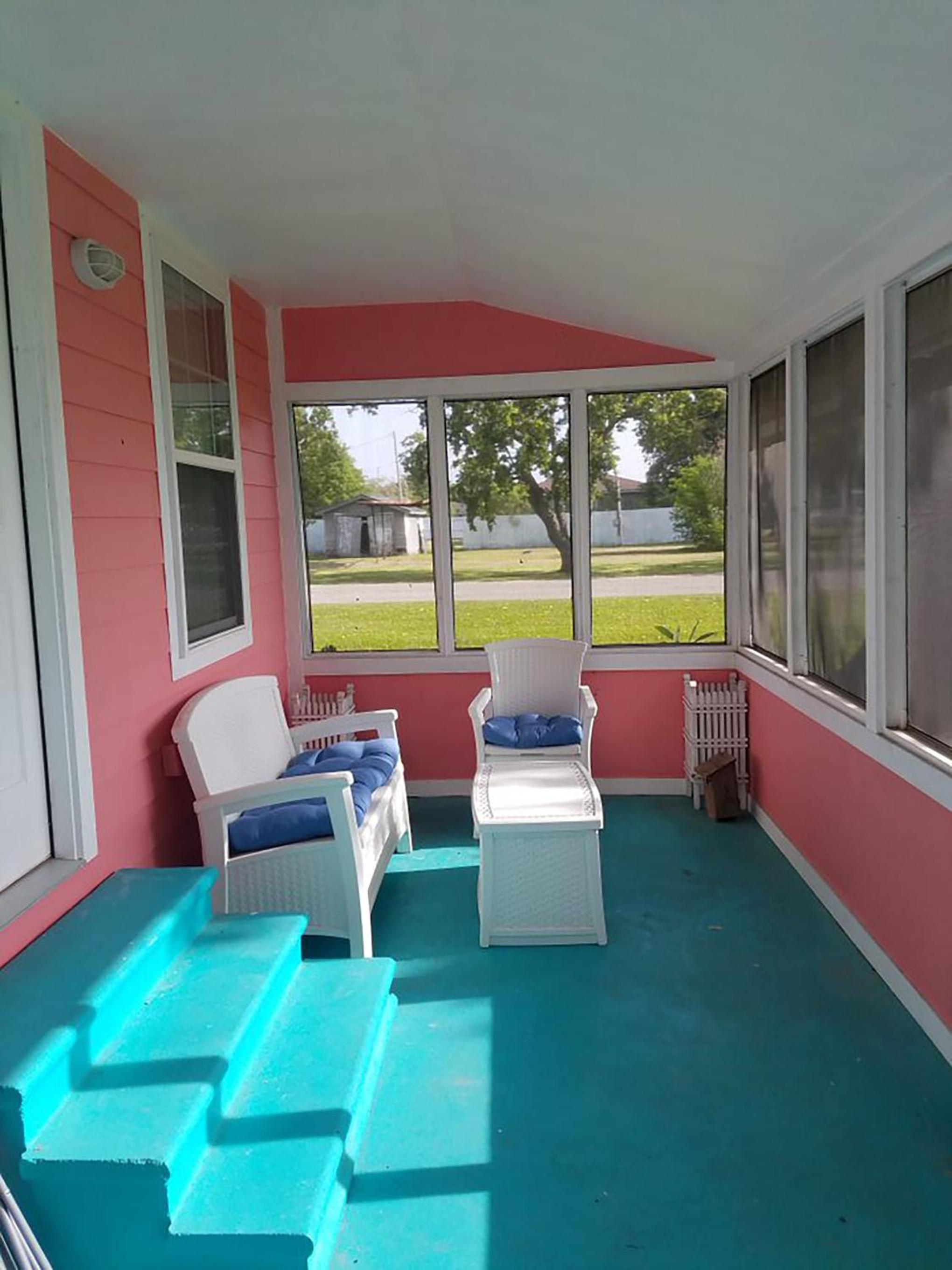Deluxe Studio - Photo 2