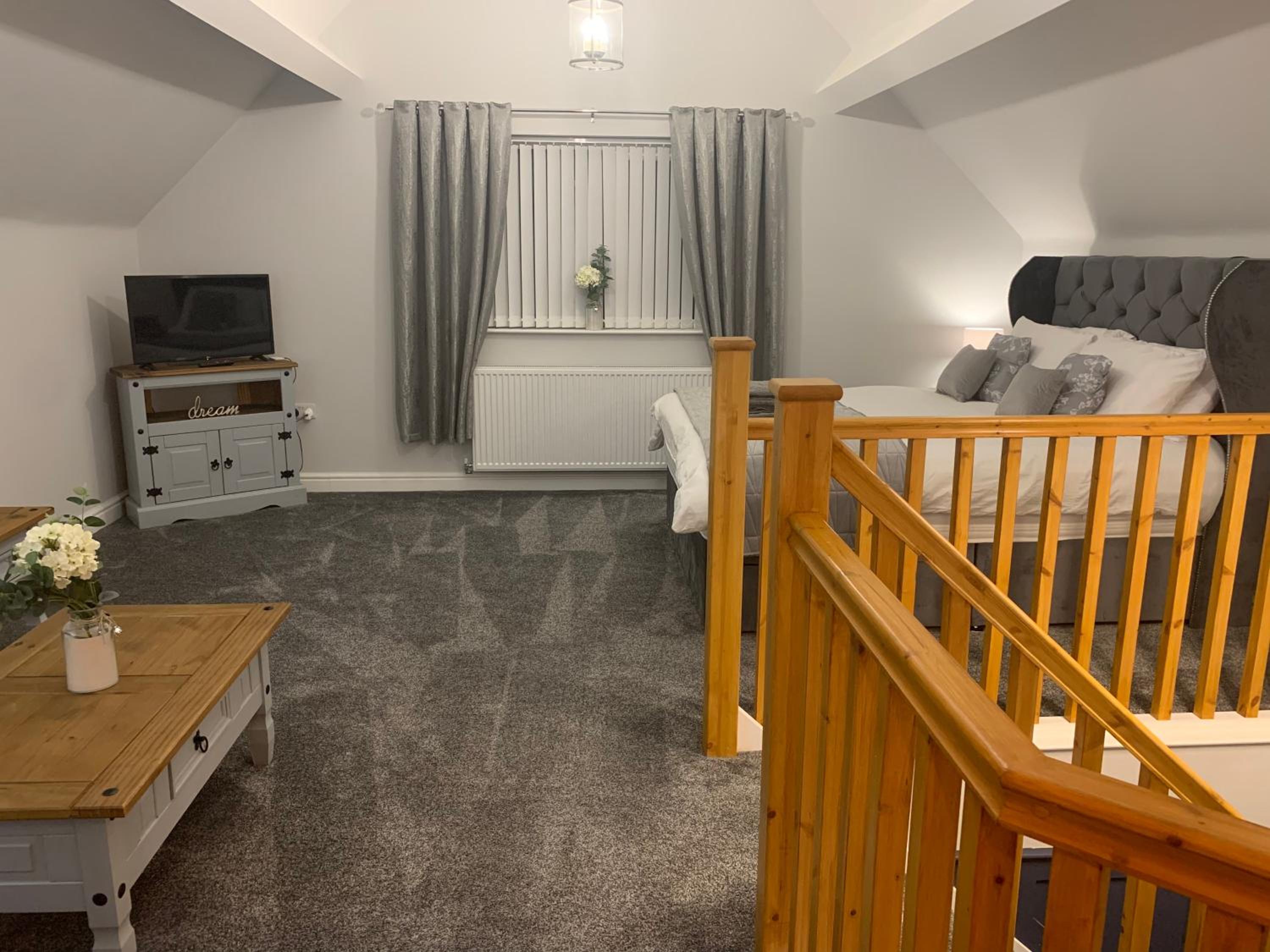 Two-Bedroom House - Photo 1