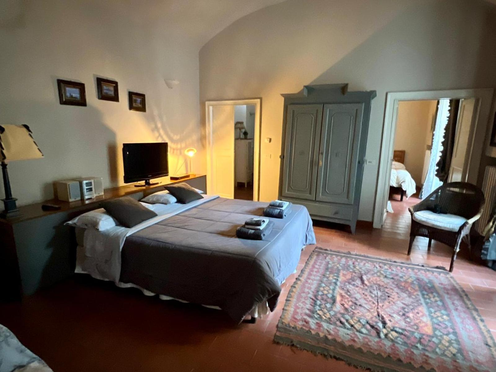 Two-Bedroom Apartment with Terrace photo 2