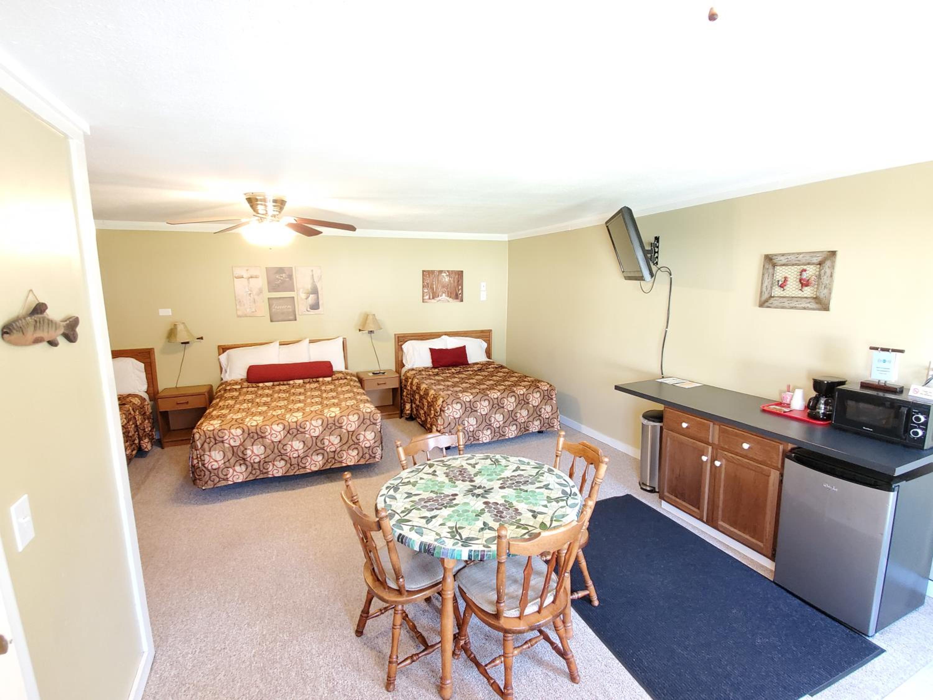 Triple Room photo 2