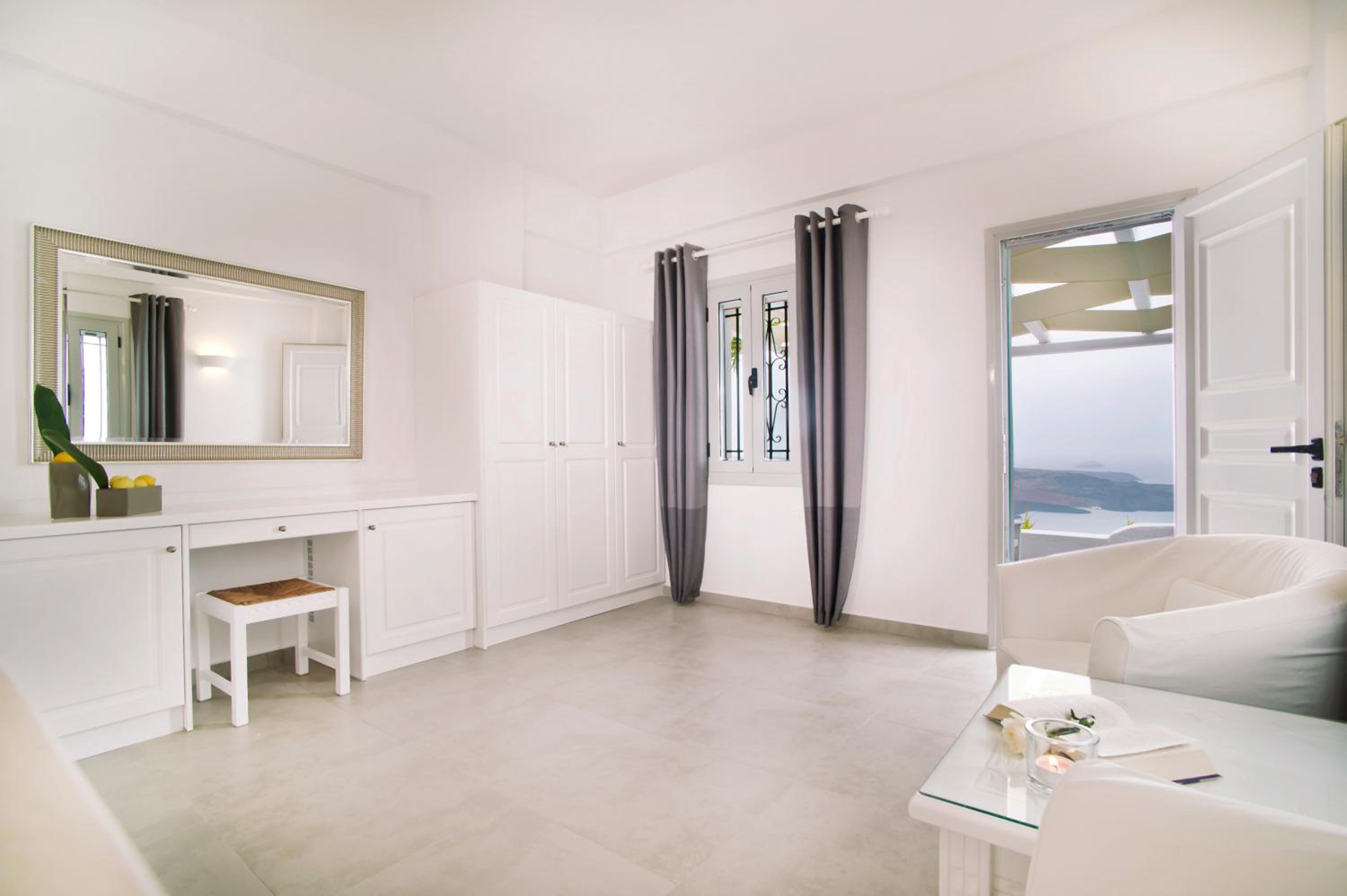 Executive Room with Caldera View - Photo 12
