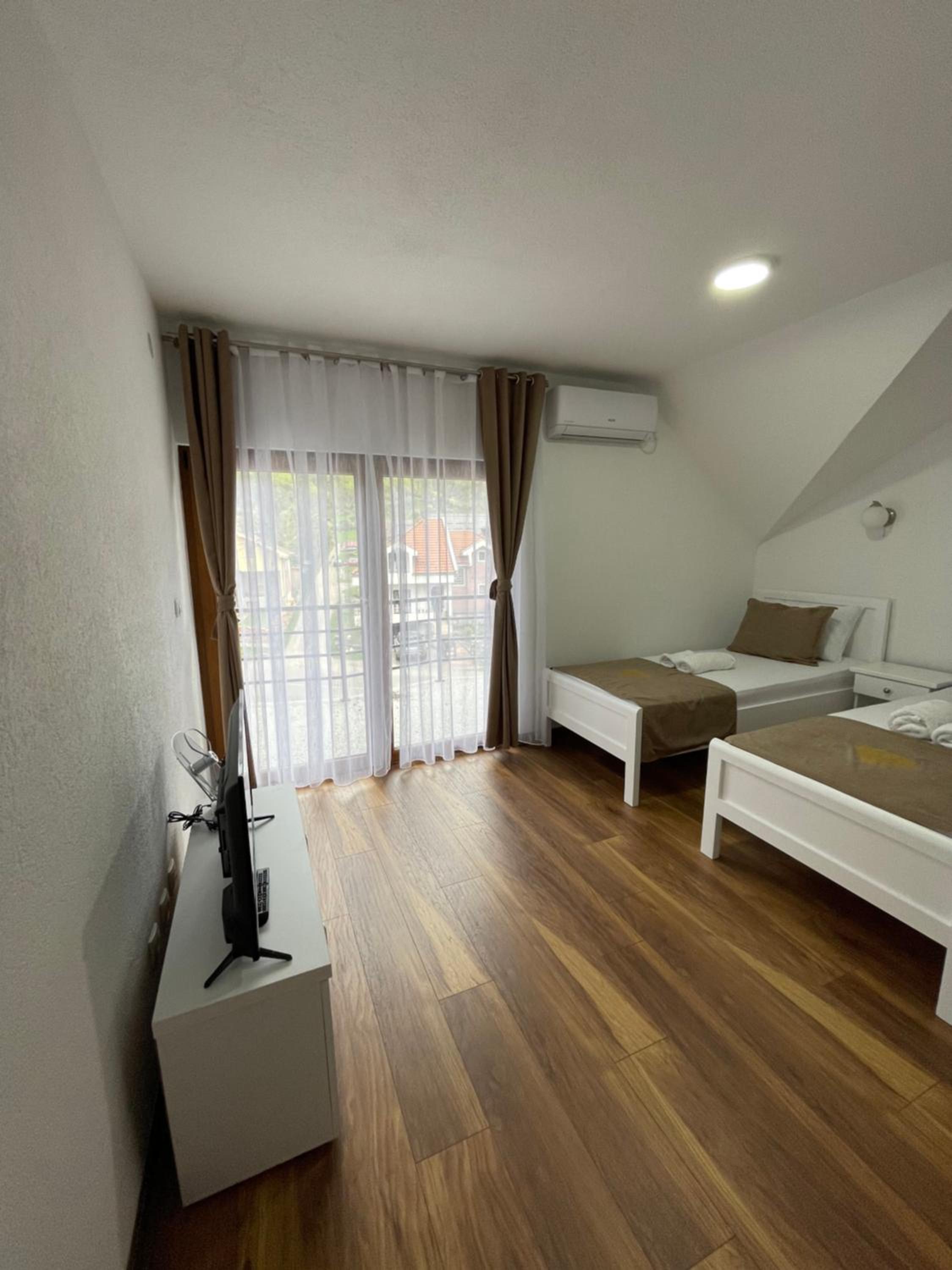 Double Room with Balcony photo 3
