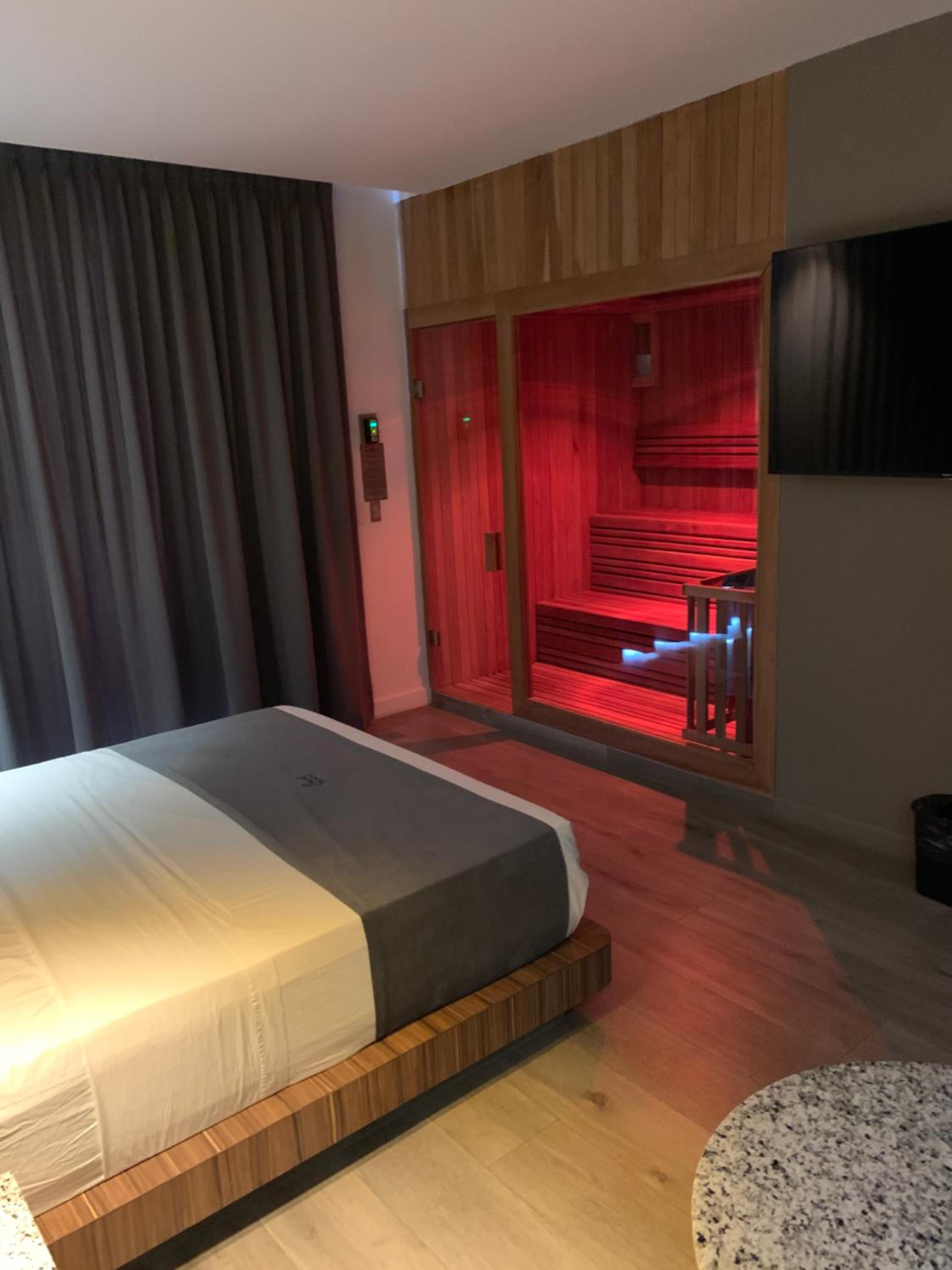 Suite with Sauna photo 3