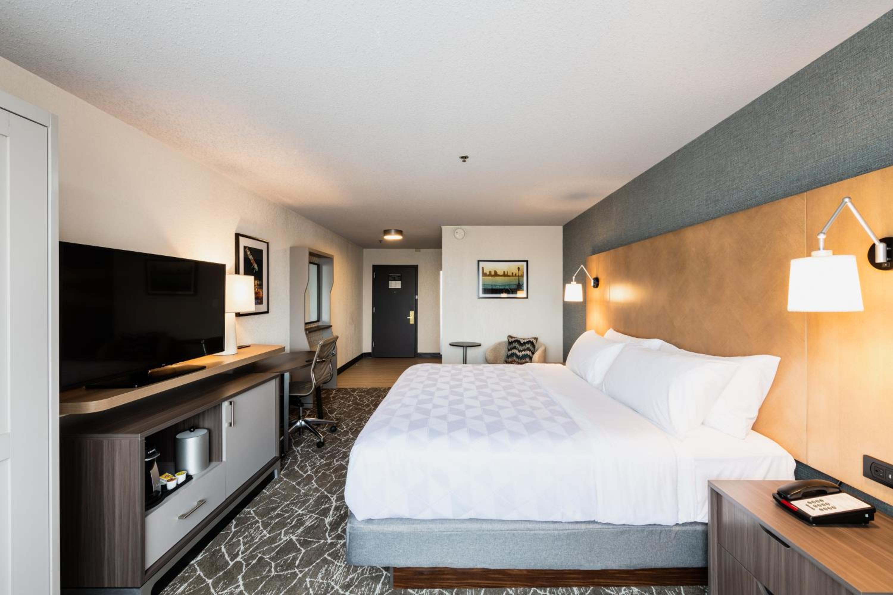 Standard King Room - Photo 1