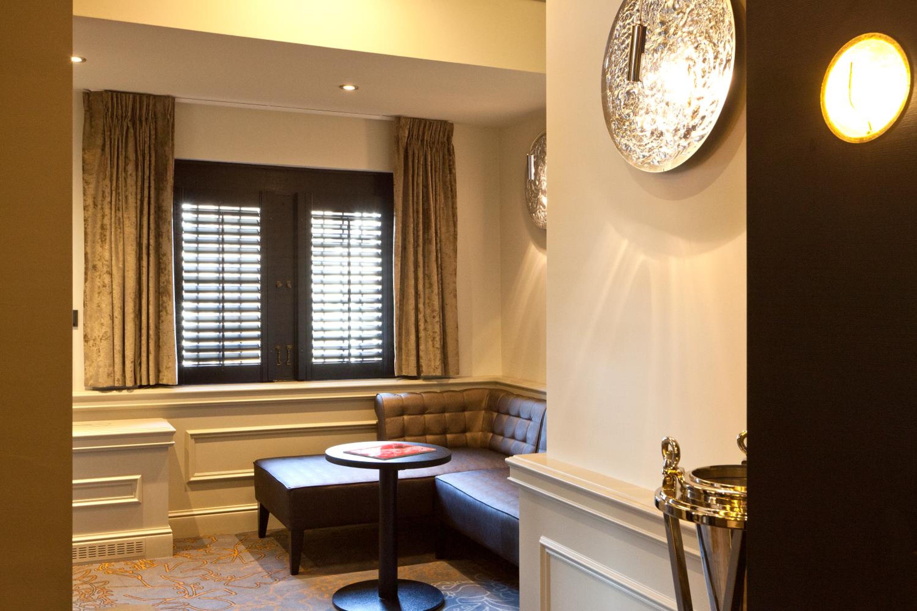 Small Deluxe Suite With Ensuite Bathroom photo 2