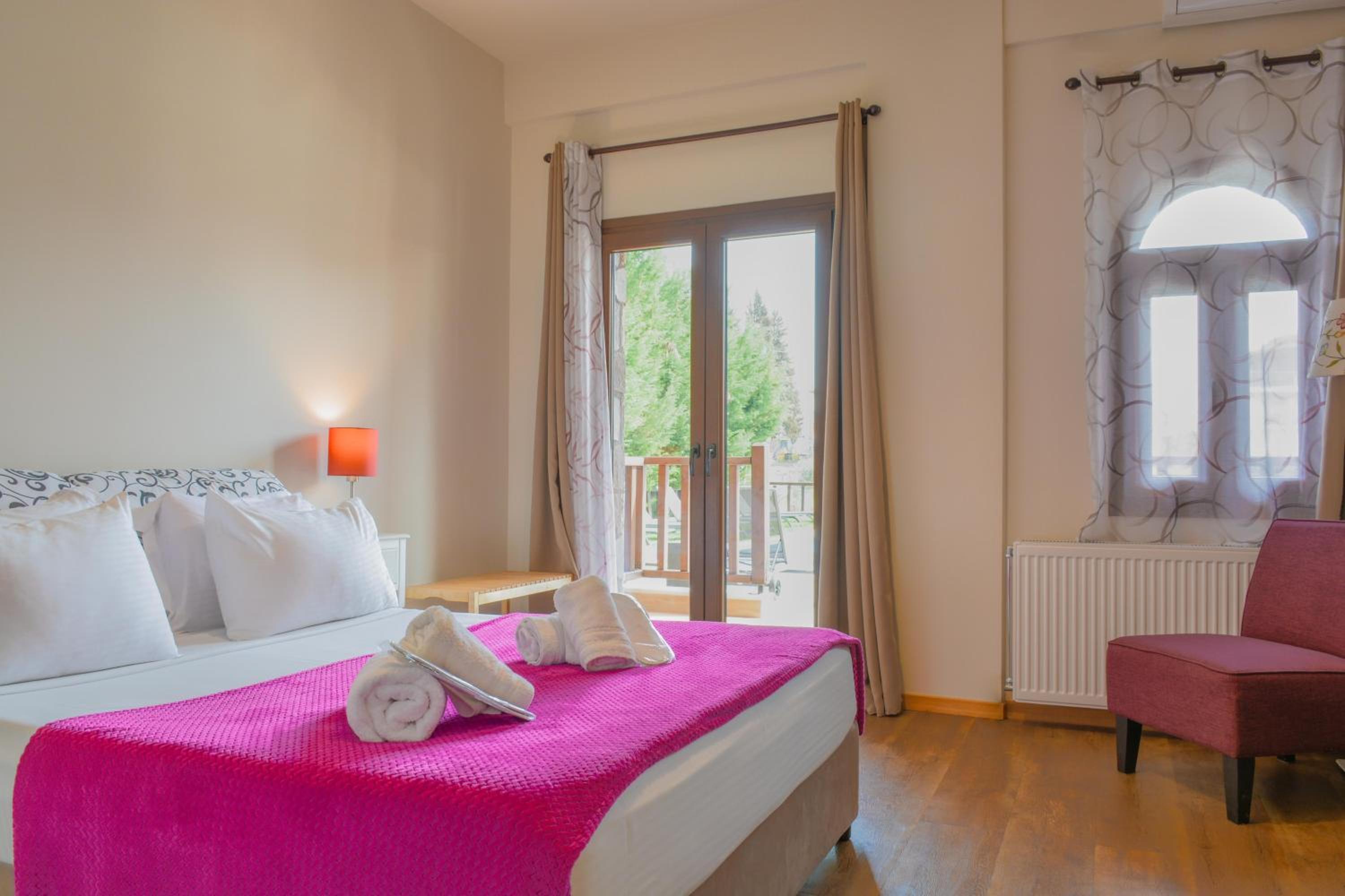 Superior Double Room with Pool View - Photo 1