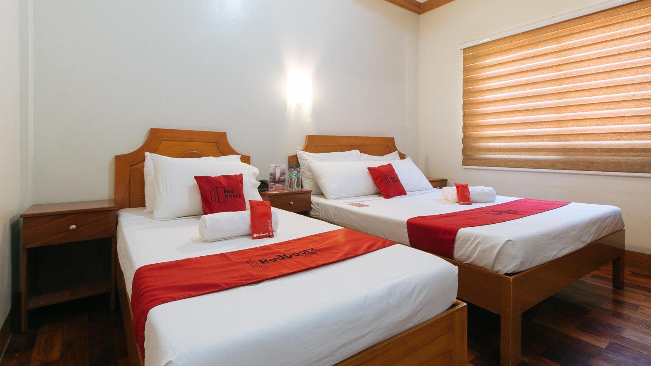 Deluxe Room - Photo 1