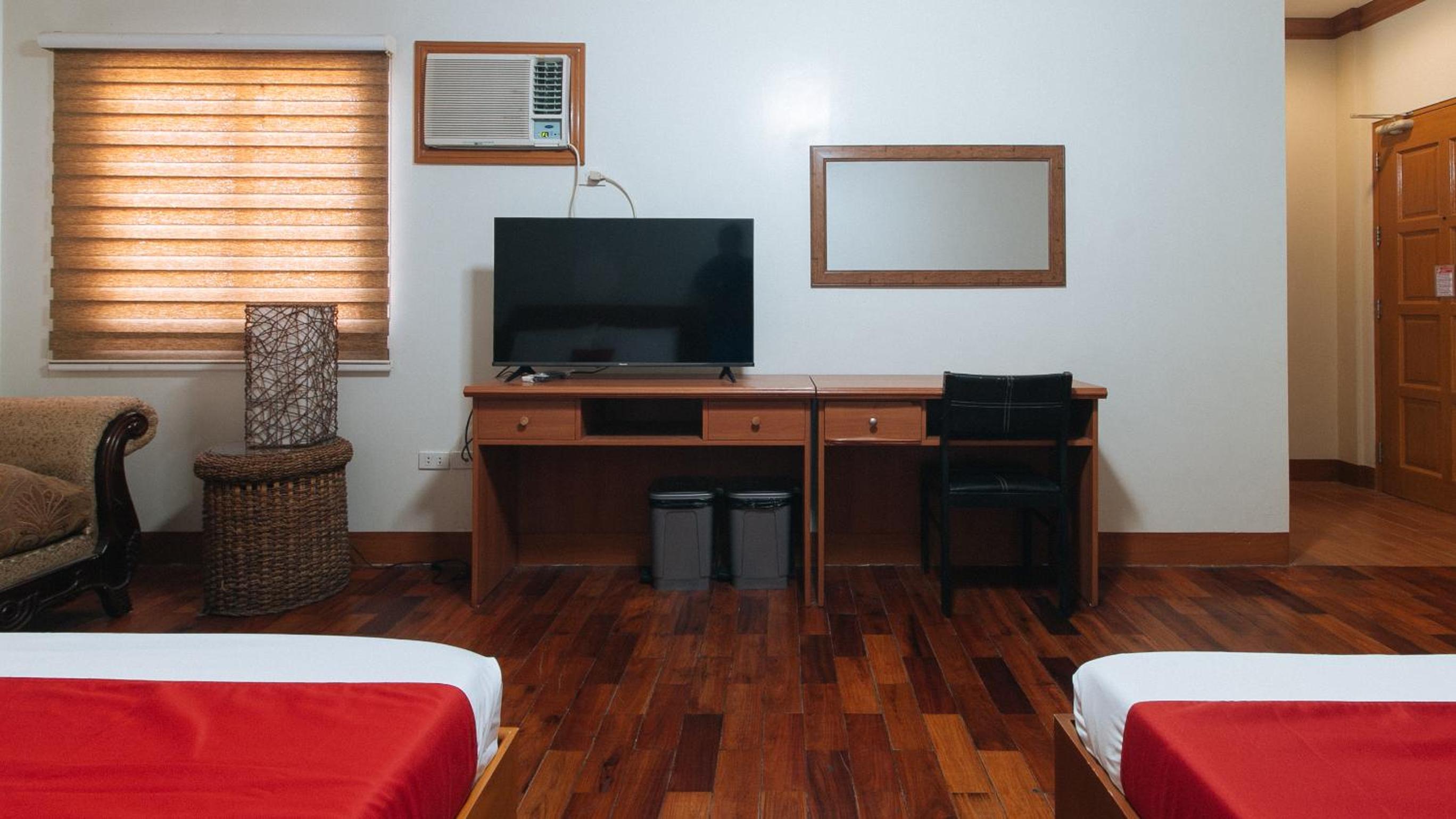 Suite - Photo 2