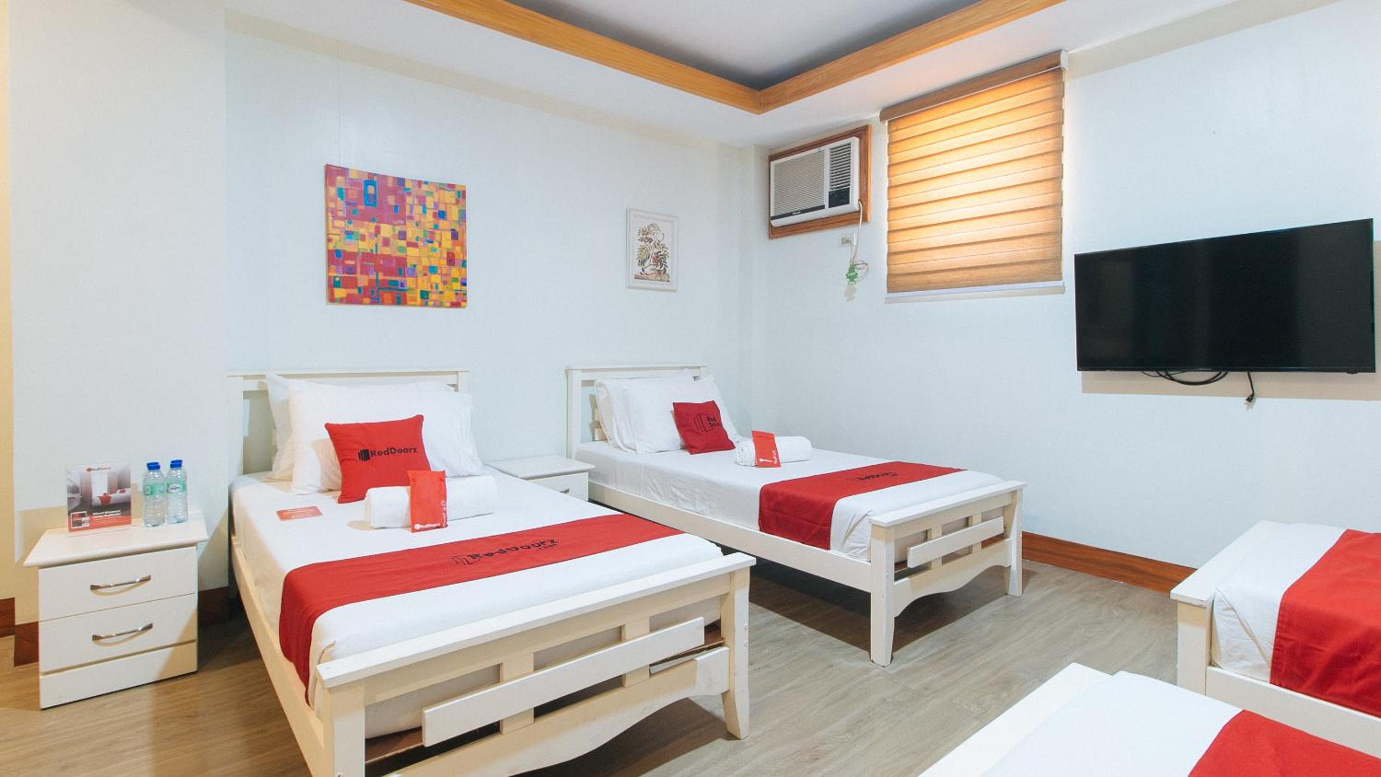 Quadruple Room - Photo 1