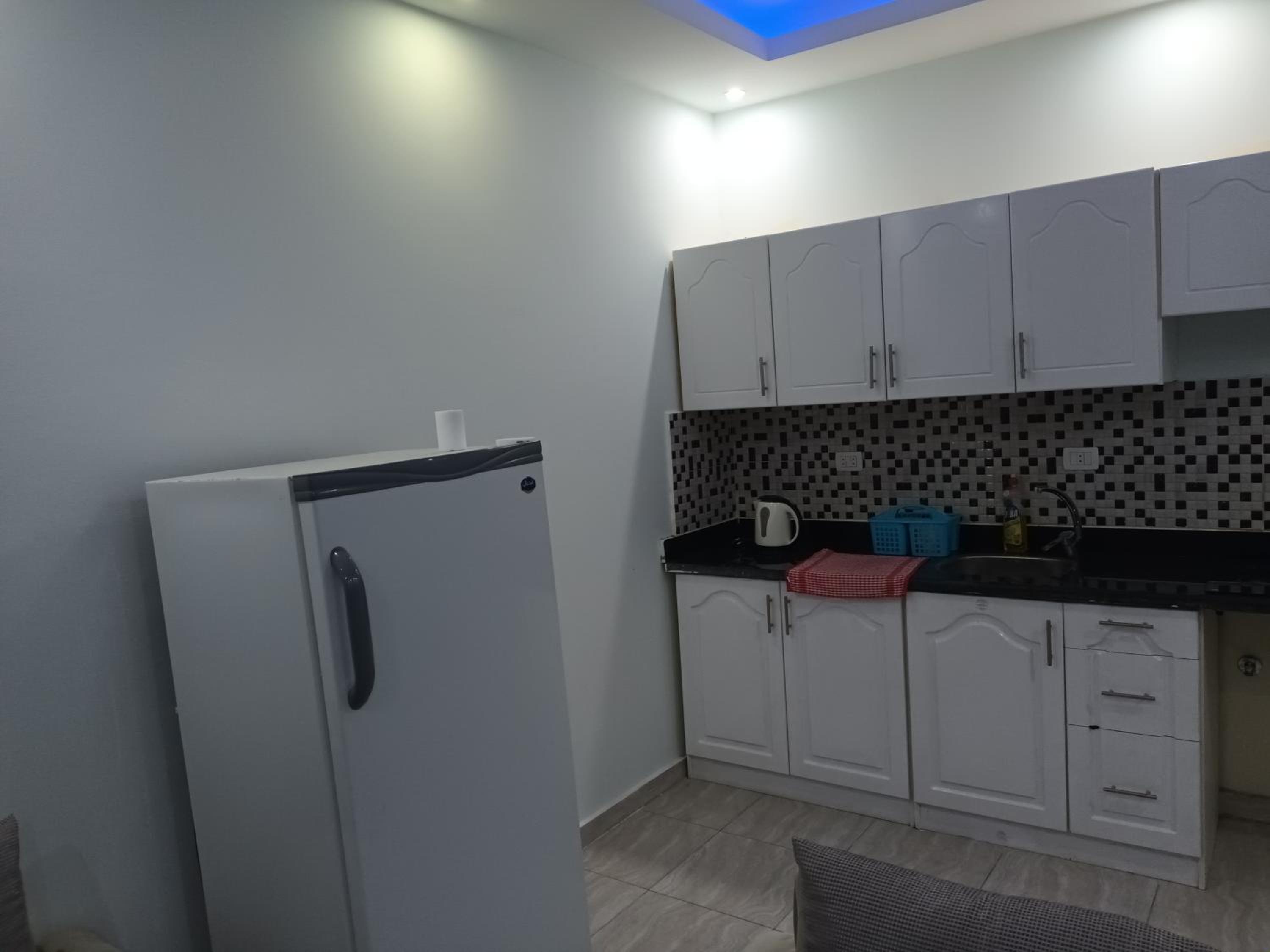 One-Bedroom Apartment - Photo 37