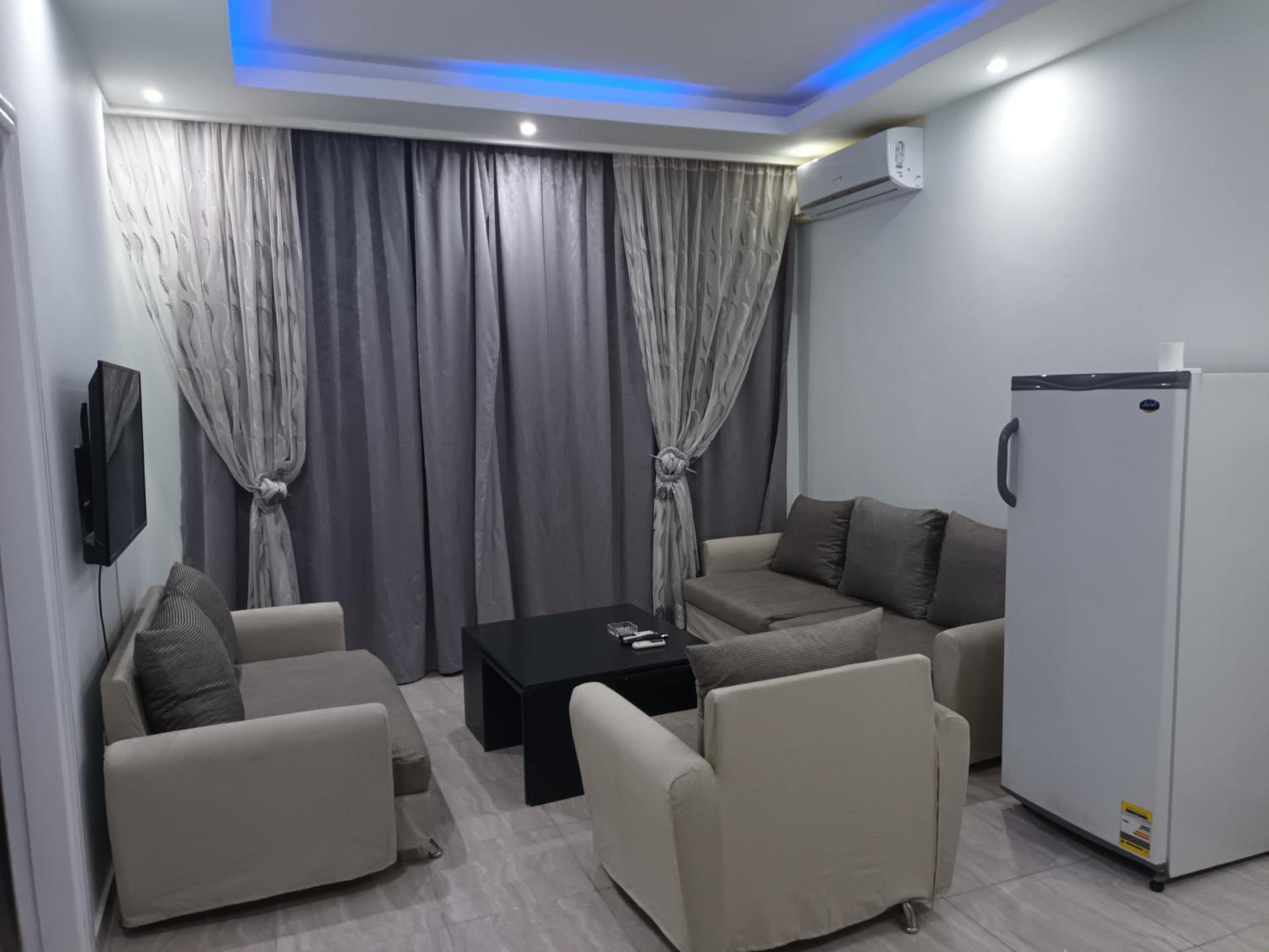 One-Bedroom Apartment - Photo 39