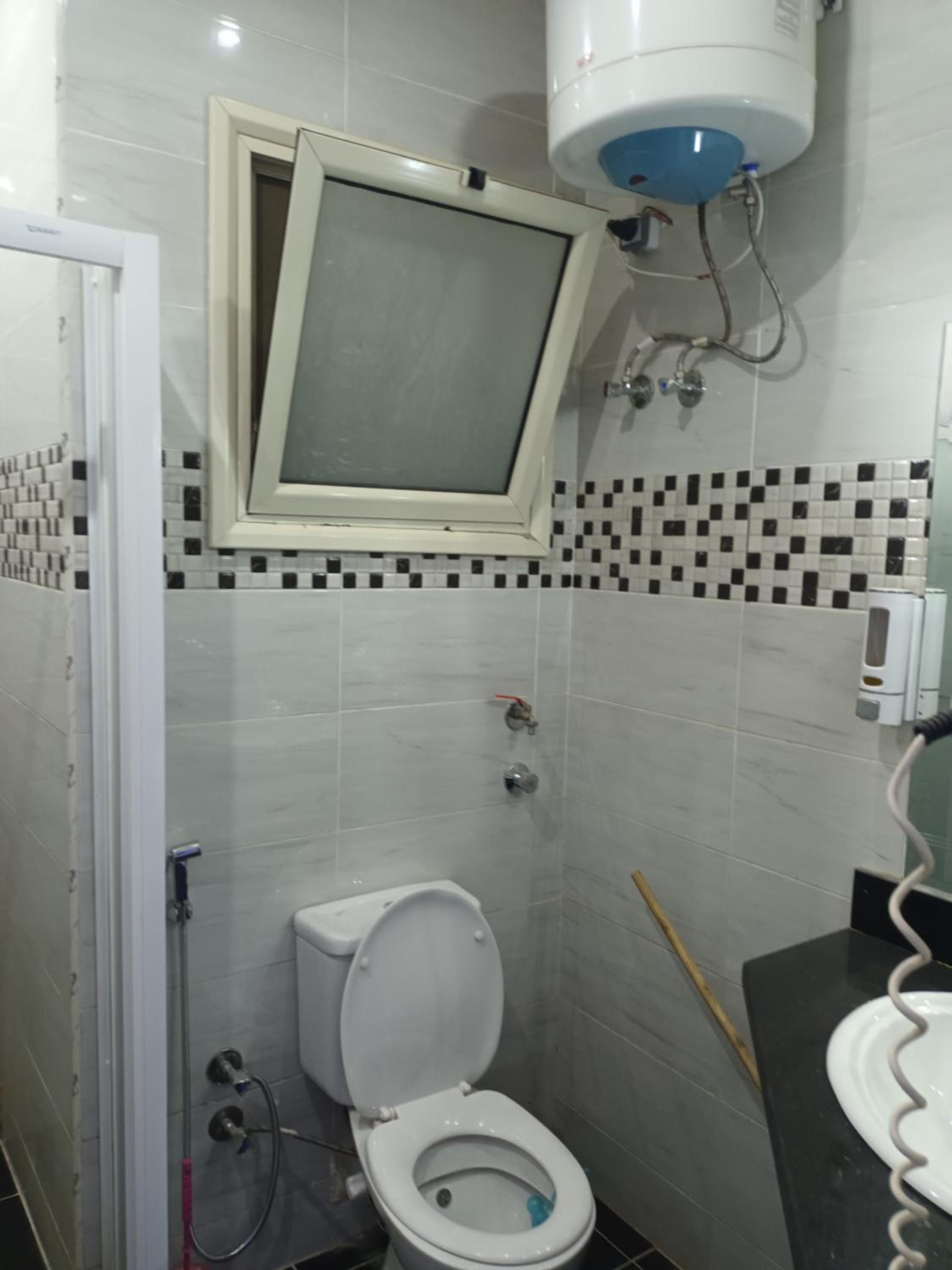 One-Bedroom Apartment - Photo 19