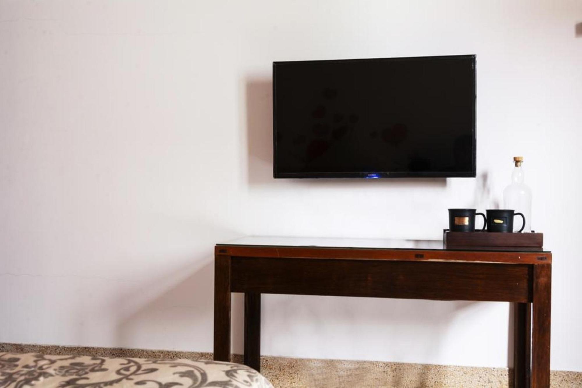 Standard Double Room - Photo 12